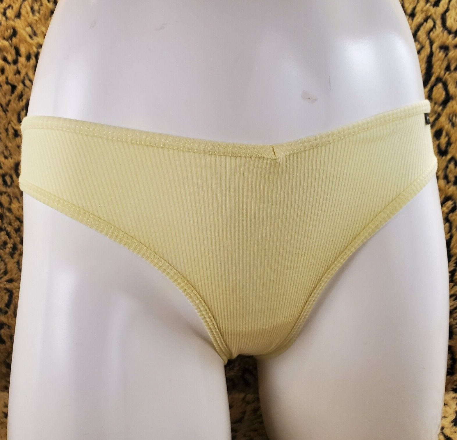 Victoria’s Secret PINK Light Yellow Pleated Bikini Panty S NWT Sexy