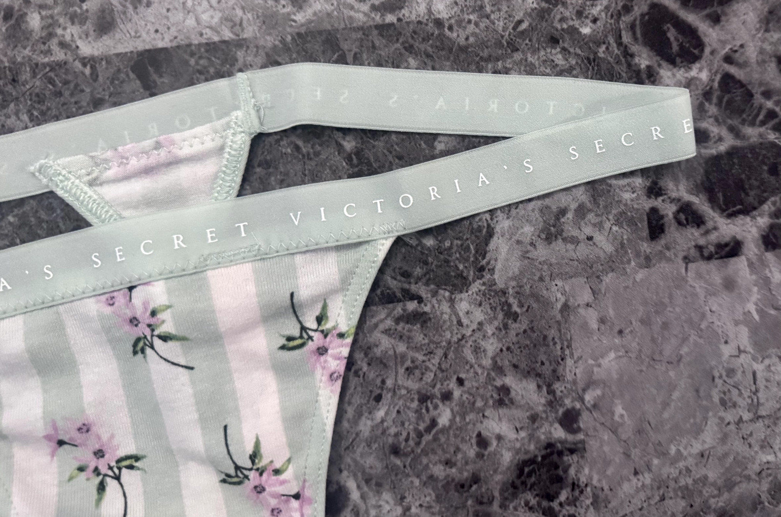 NWT VICTORIA’S SECRET GREEN STRIPE FLORAL LIGHTWEIGHT WAISTBAND V STRING PANTIES