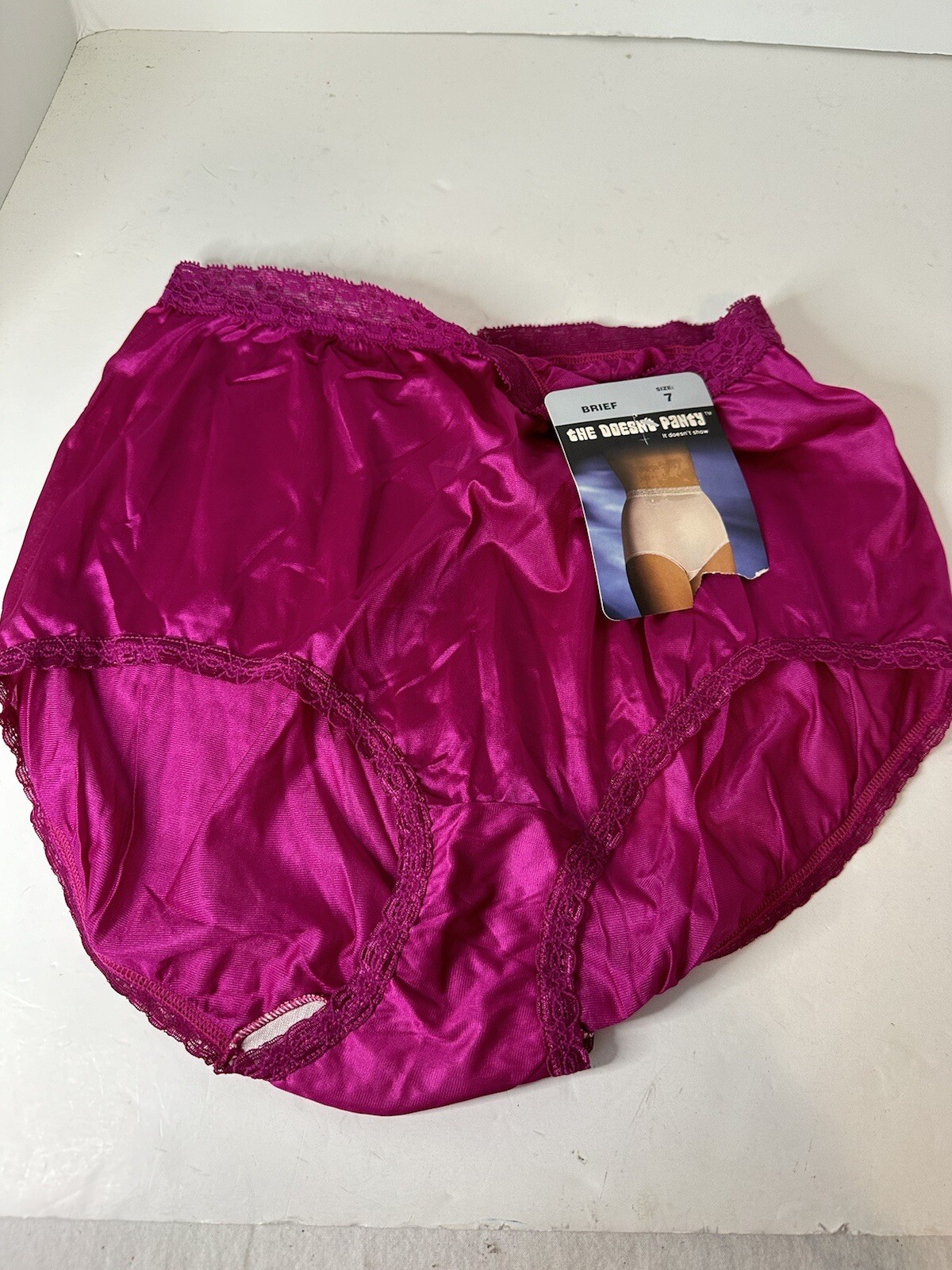L/7 Sears Best The Doesn’t Panty Nylon Lace Trim Brief USA 80s 90s Panties Pink