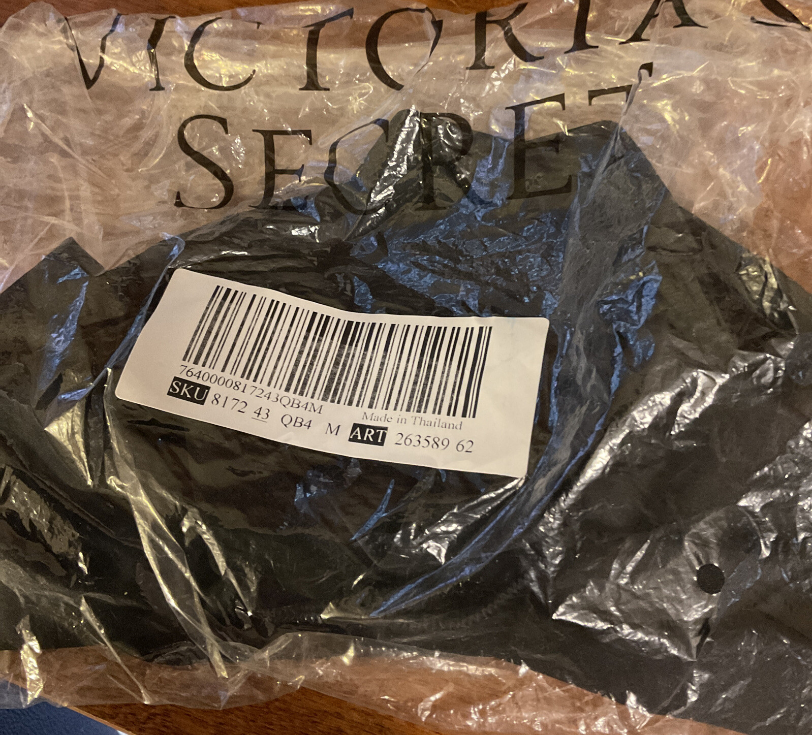 NWT Victoria Secret DREAM ANGELS Satin Bow V-String Panty Medium Med Christmas