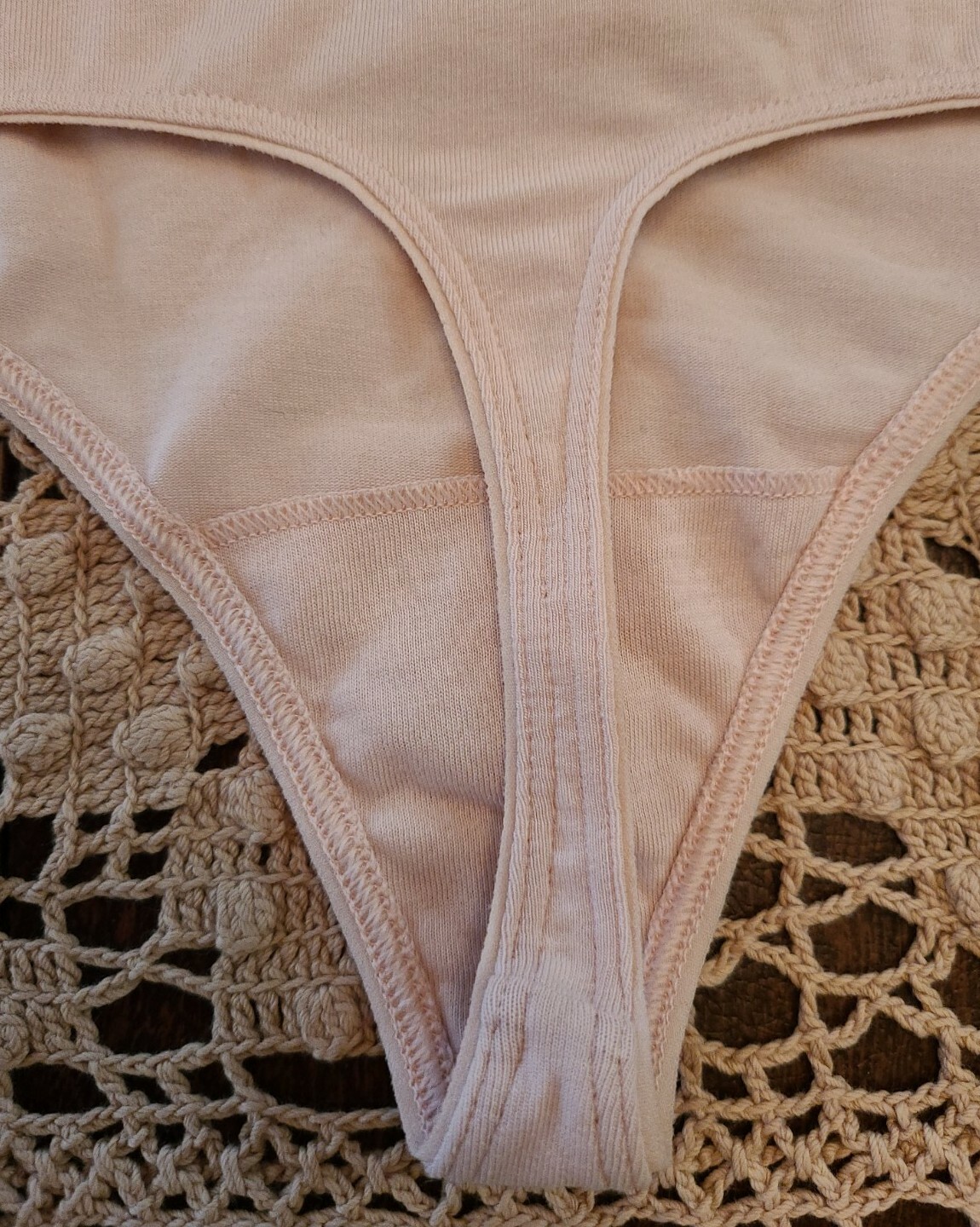 7/L AERIE INTIMATES Slinky V Front SeXy Pink Thong Tanga Panty ~NWT