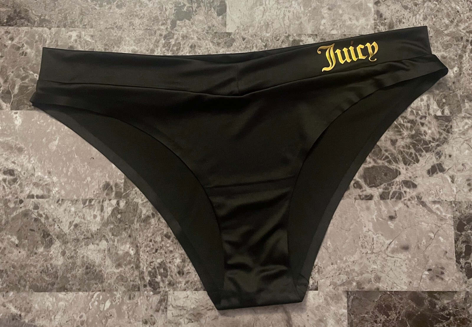 NWOT JUICY COUTURE LARGE BLACK SATIN SMOOTH GOLD LOGO NO SHOW CHEEKY PANTIES
