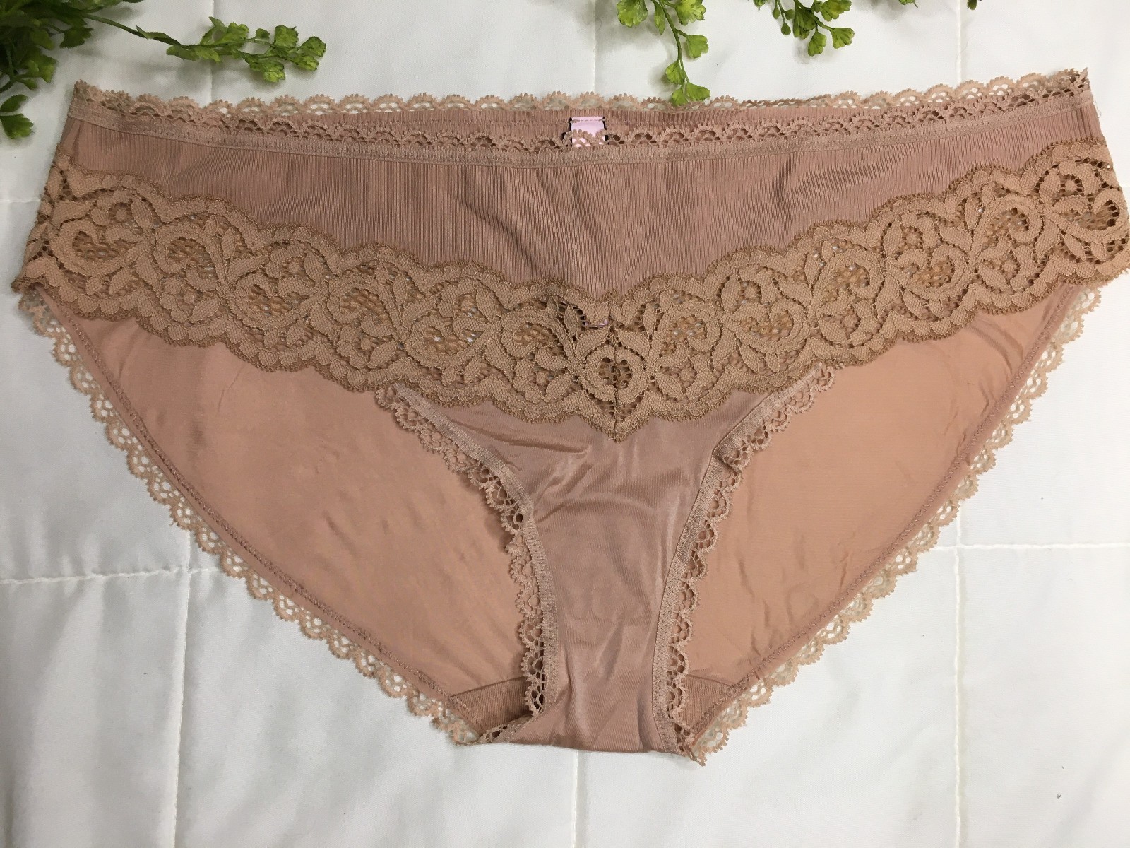 Victoria’s Secret Bikini Panties Body by Victoria Beige Lace Detail Size XL NWT