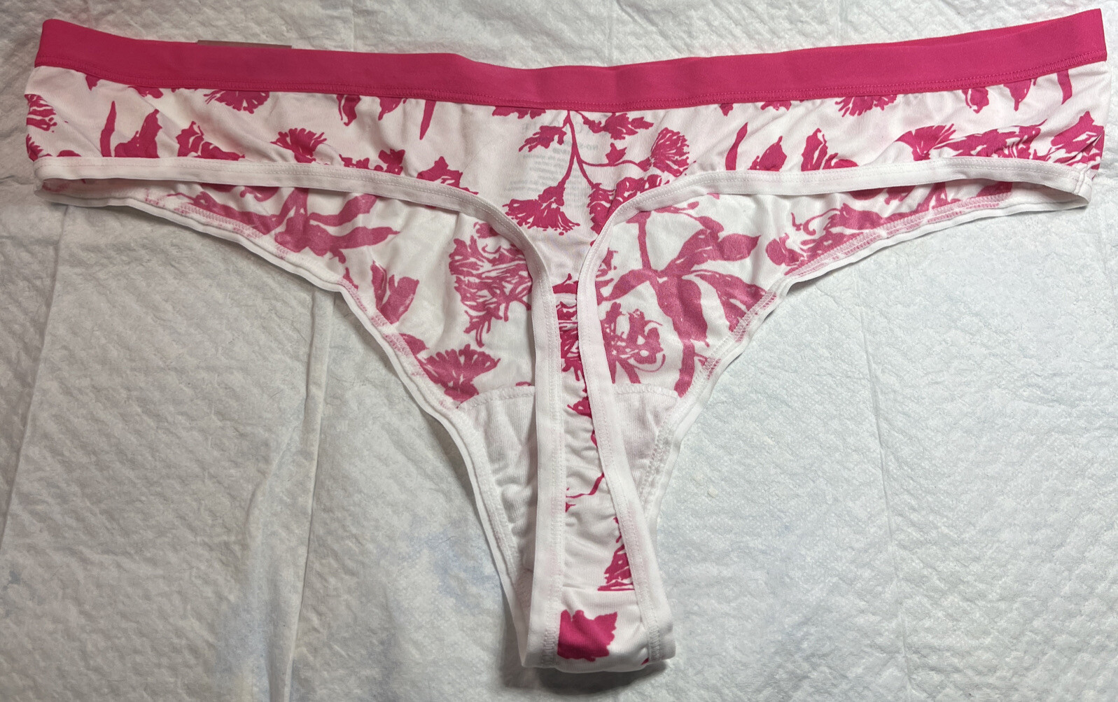 NWT CACIQUE Sz 18/20 No-Show Thong/String White W/ Pink Flowers