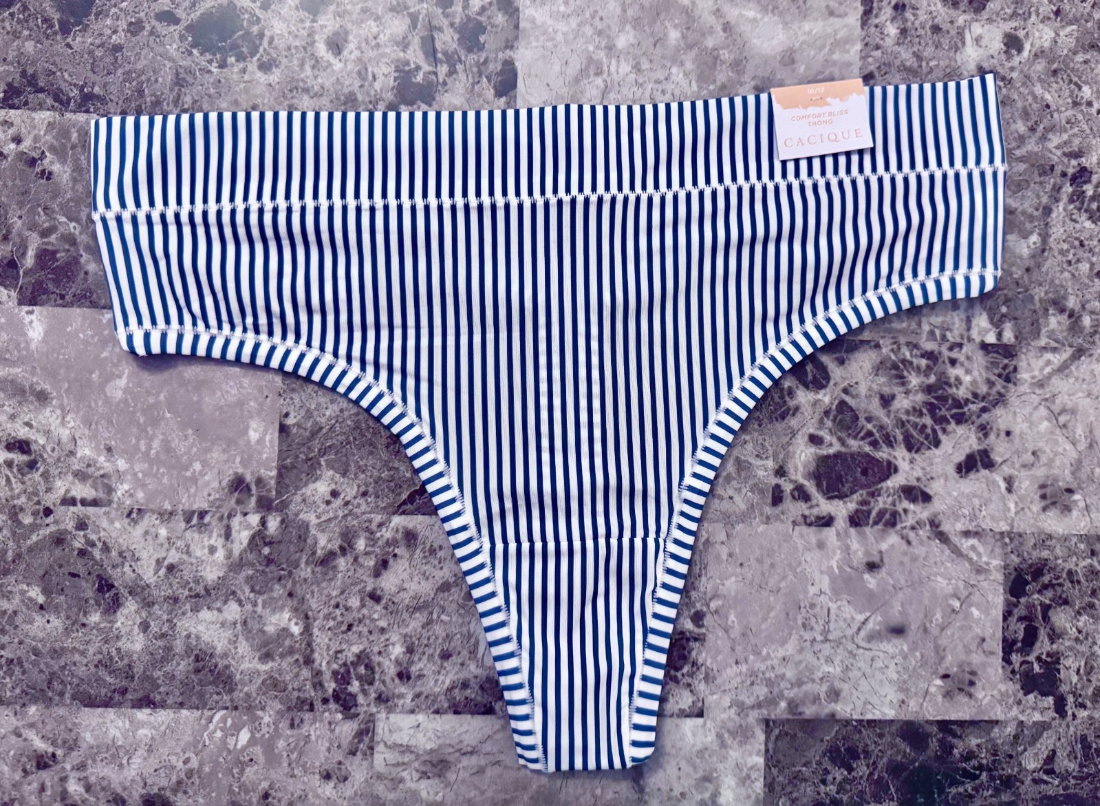 NWT CACIQUE LANE BRYANT 10/12 STRIPE SMOOTH NO SHOW COMFORT BLISS THONG PANTIES