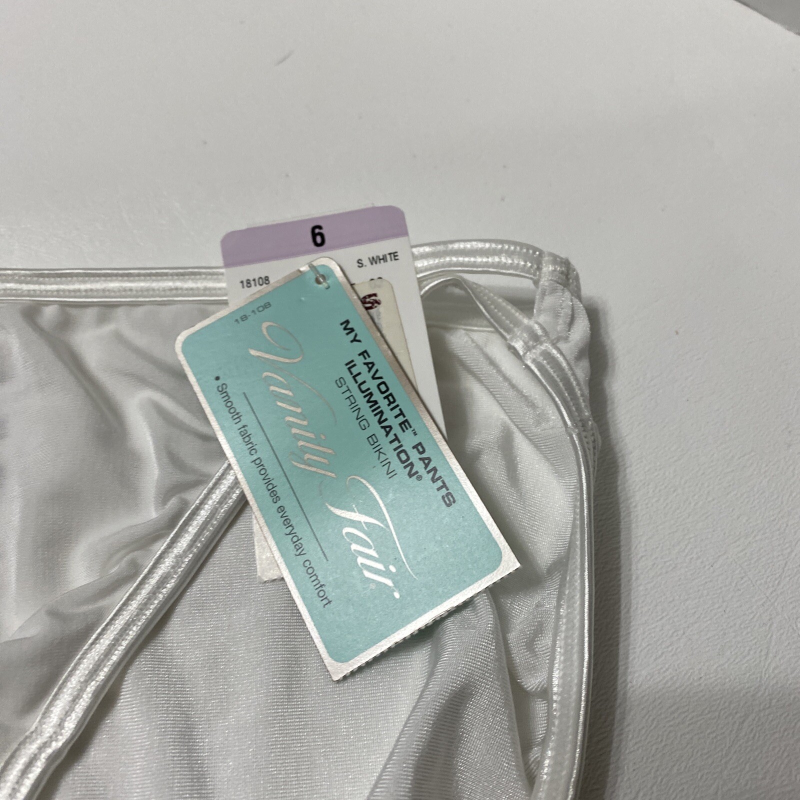 Vanity Fair Body Shine Illumination White String Bikini Size 6/Medium