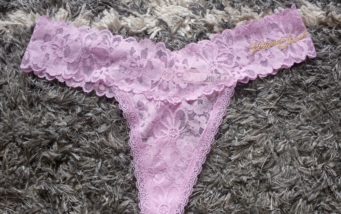 NeW Vs lacie thong Panty Size medium lavender w/embroidered logo