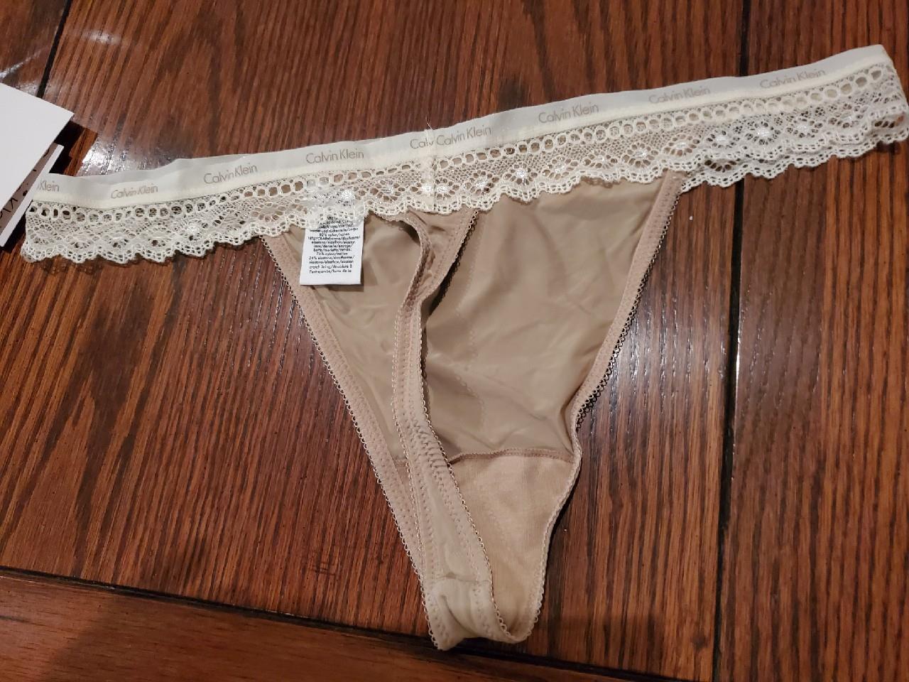 NWT CALVIN KLEIN PERFECTLY FIT THONG PANTIES NYLON MICROFIBER F2882 I45 NUDE XL
