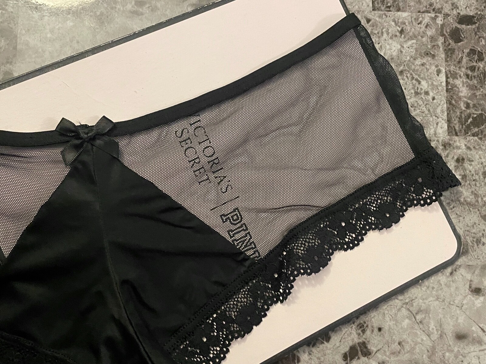 NWT VICTORIA’S SECRET L BLACK SMOOTH GLITTER BOW MESH LACE RARE CHEEKY PANTIES