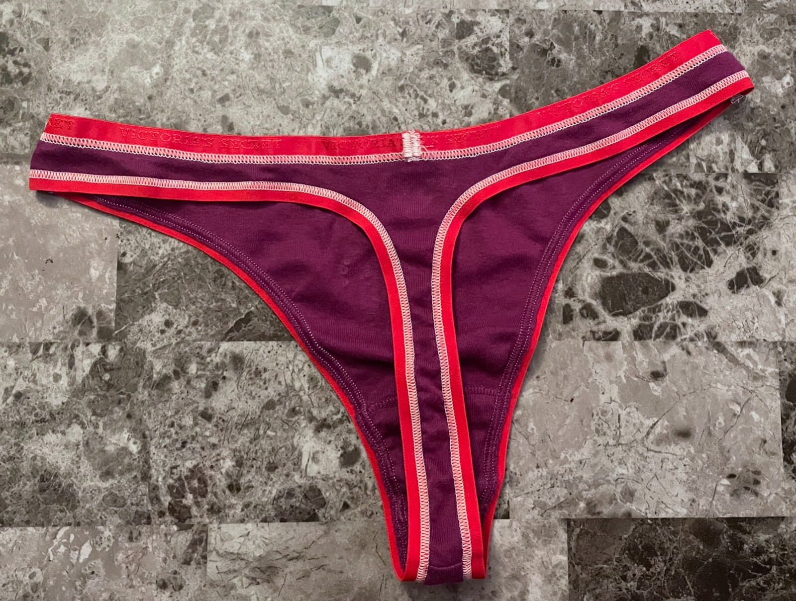 NWOT VICTORIA’S SECRET L PLAID SNOWFLAKE 100% COTTON VINTAGE RARE THONG PANTIES
