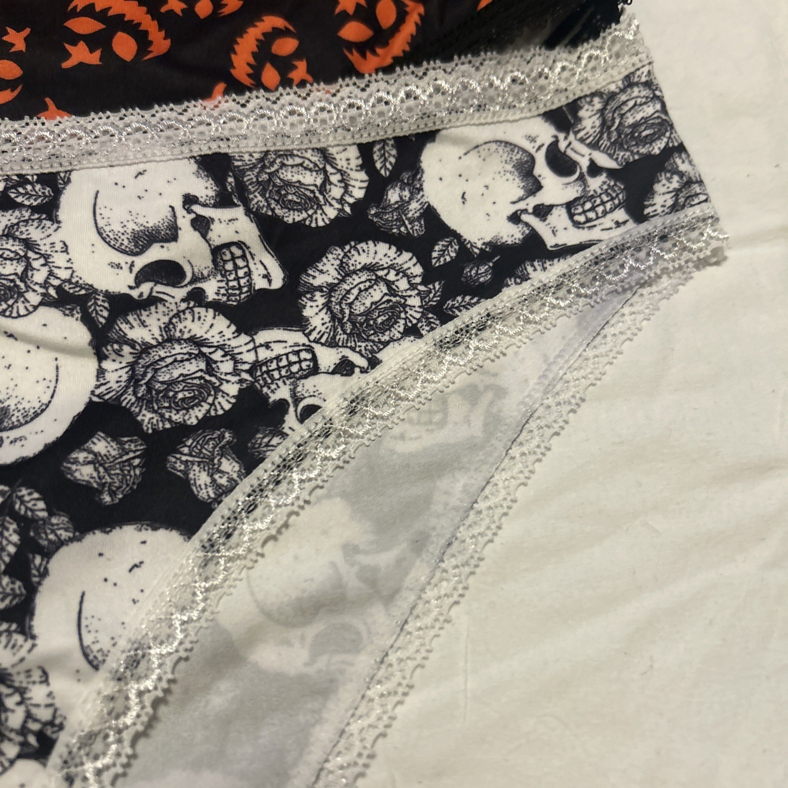 Morvia 3pk lace trim goth Skater Emo panties L Black Orange & White Skull Ghost