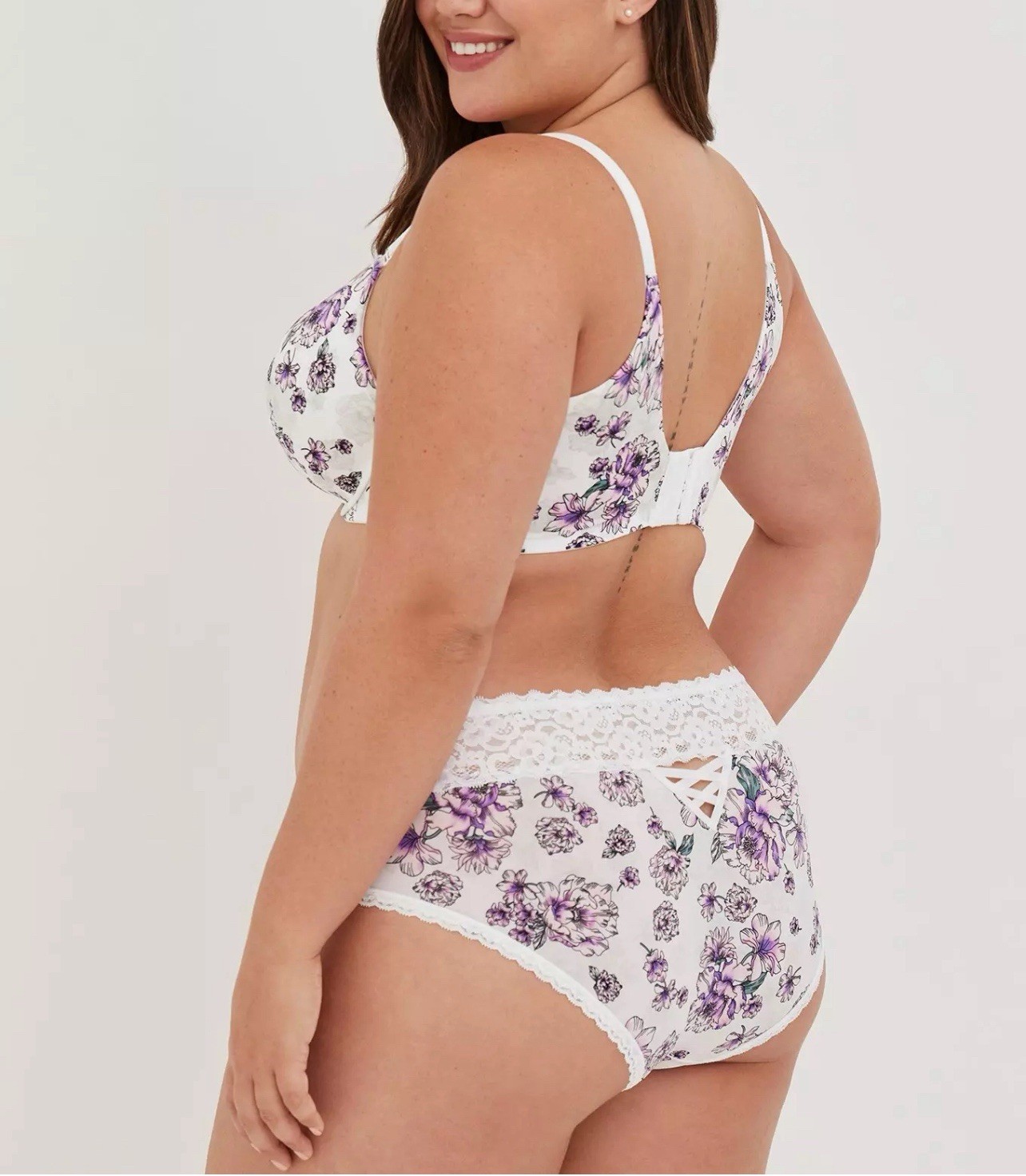 Torrid 3 Second Skin Mid-Rise Hipster Lace Trim Mini Lattice Back Panty 3x