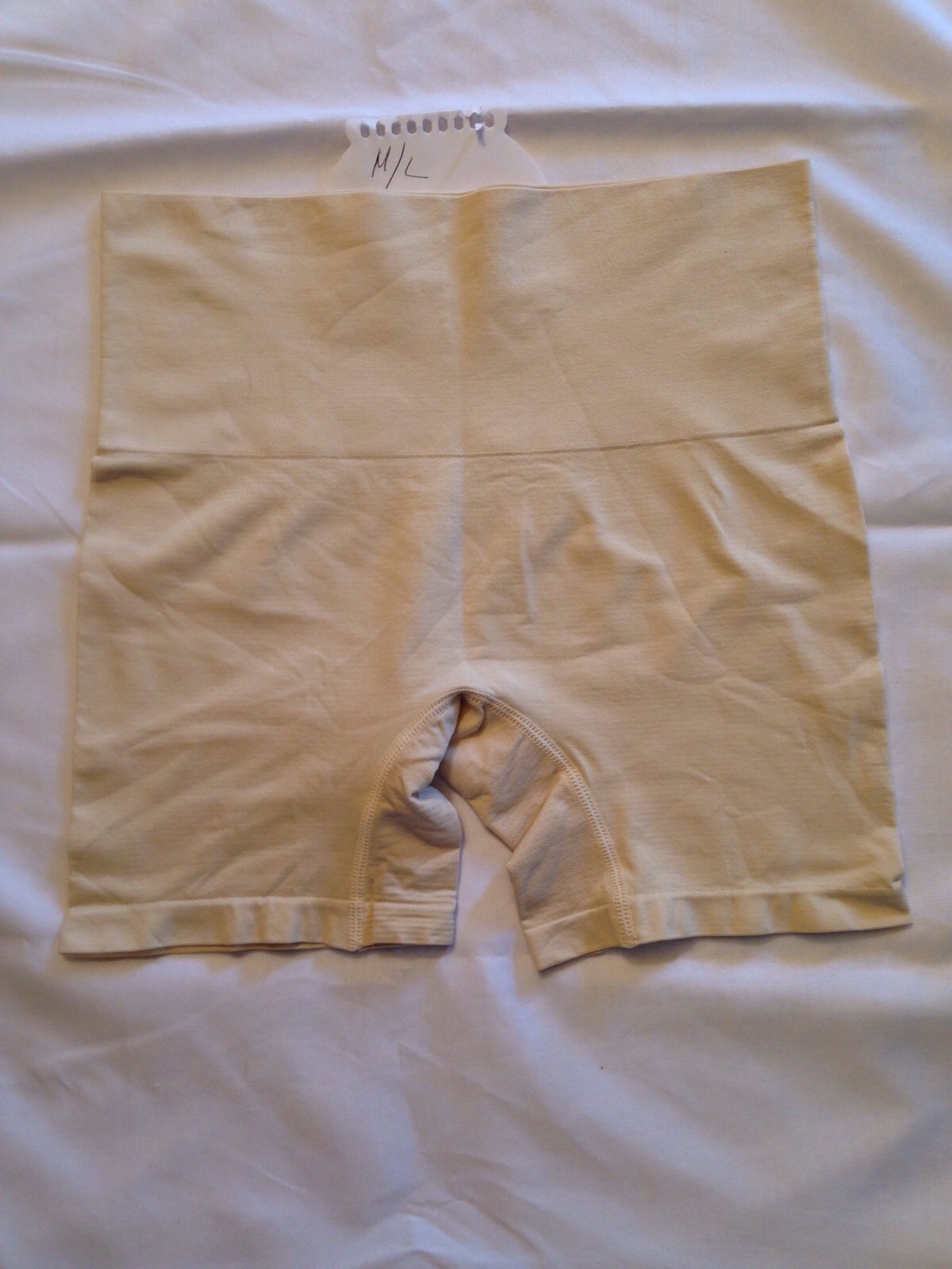 NWOT HSN Yummie Seamless H. Thomson Brief Boy Shorts Panty Size – Beige – M/L