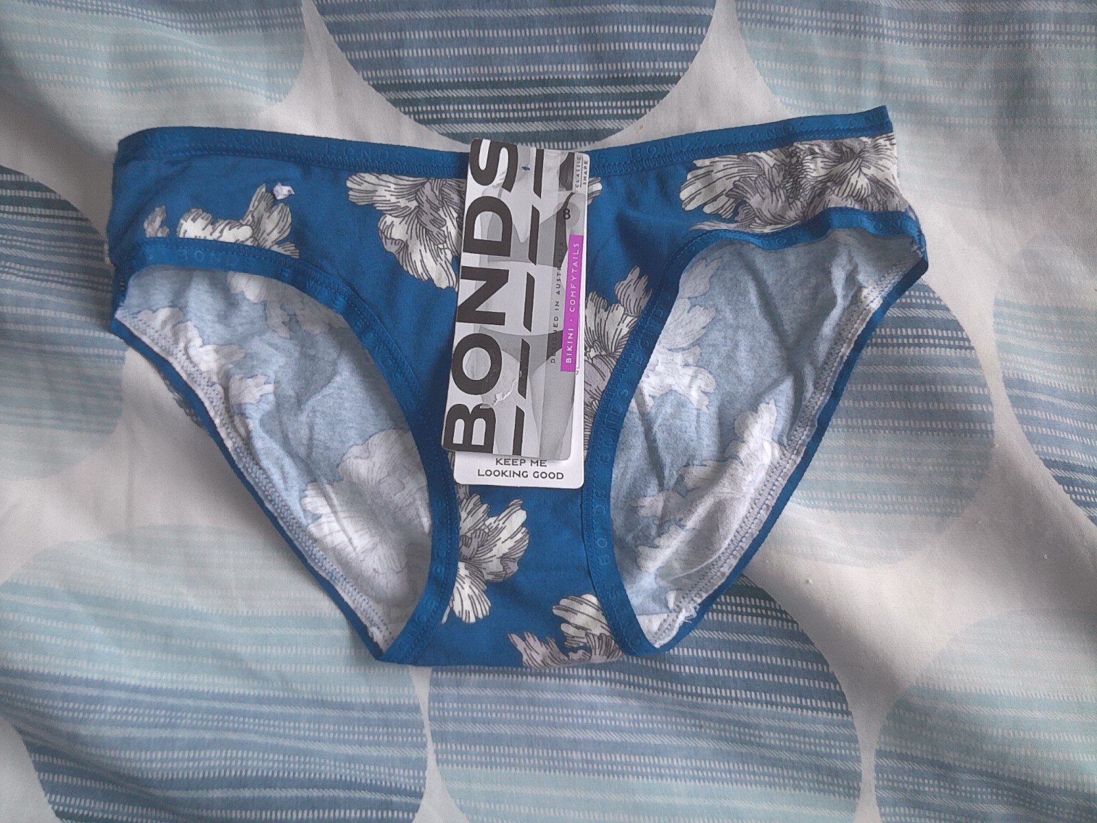 UK 8 – New Bonds (Australia) Ladies Bikini Style ‘Comfytail’ Brief UK Size 8