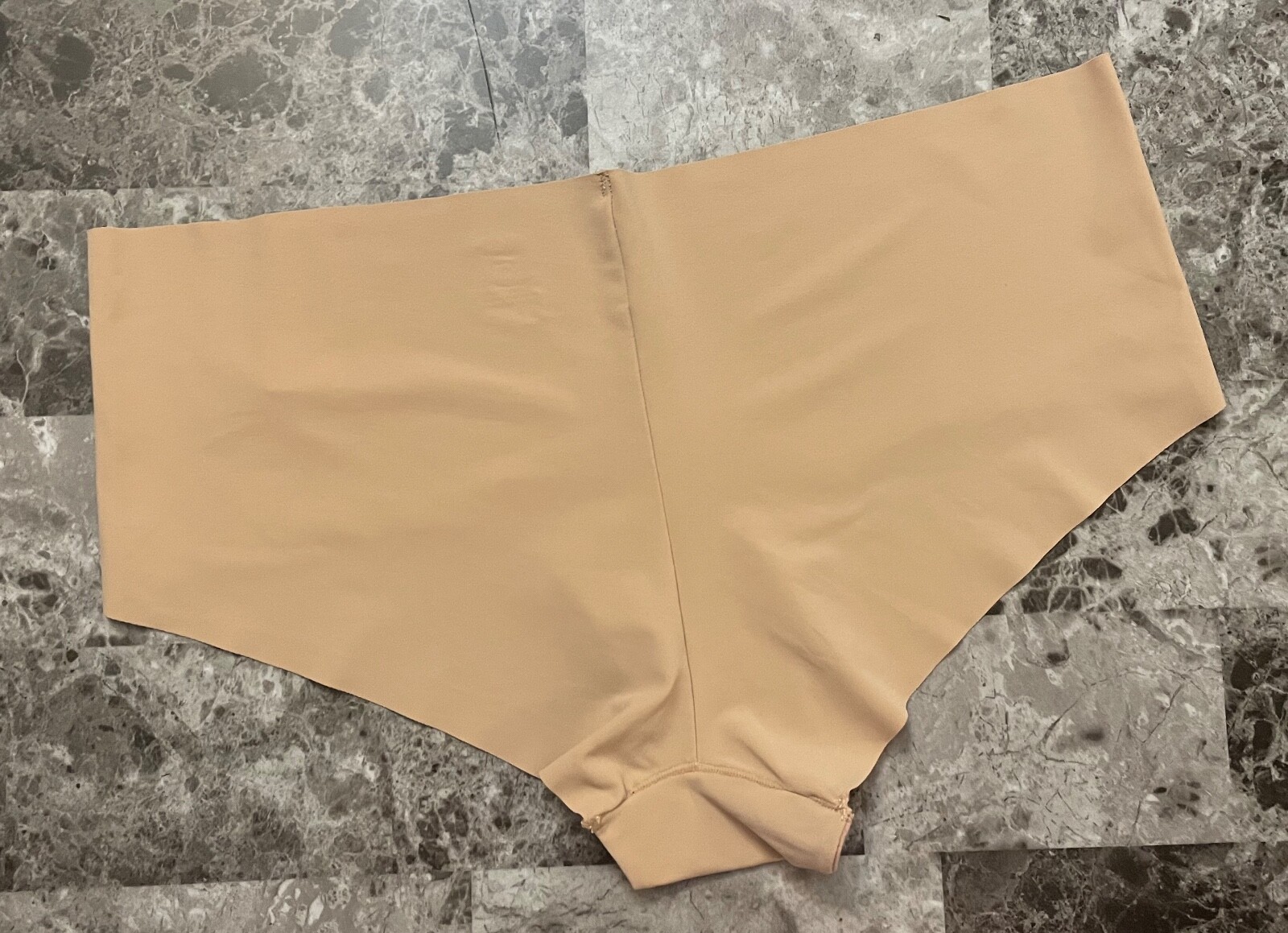 NWT FLIRTITUDE LARGE BEIGE NUDE NO SHOW RAW EDGE CHEEKY PANTIES