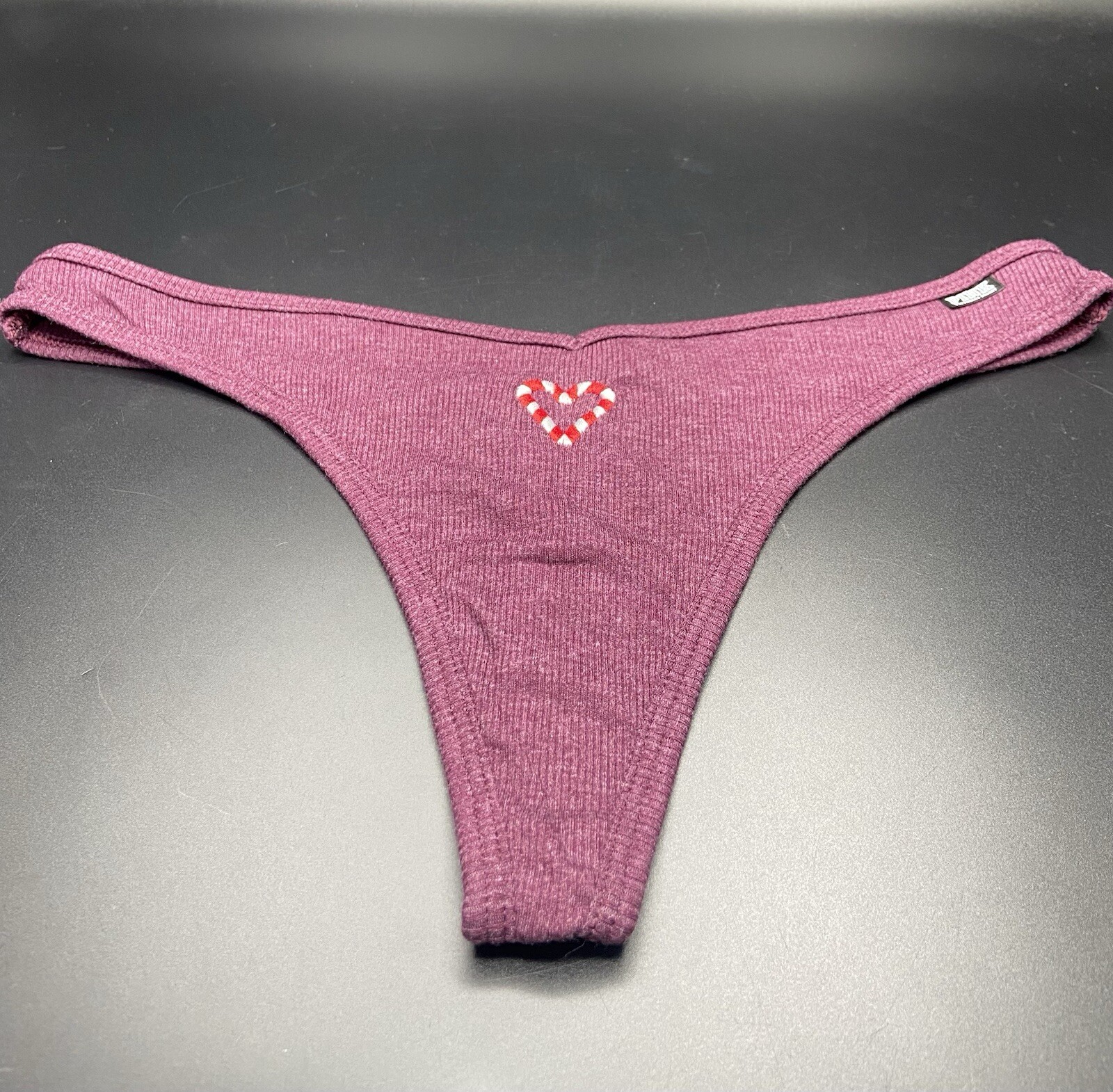 Victoria’s Secret PINK Cotton Ribbed V-Cut Thong Maroon Candy Cane Heart Lg NWOT