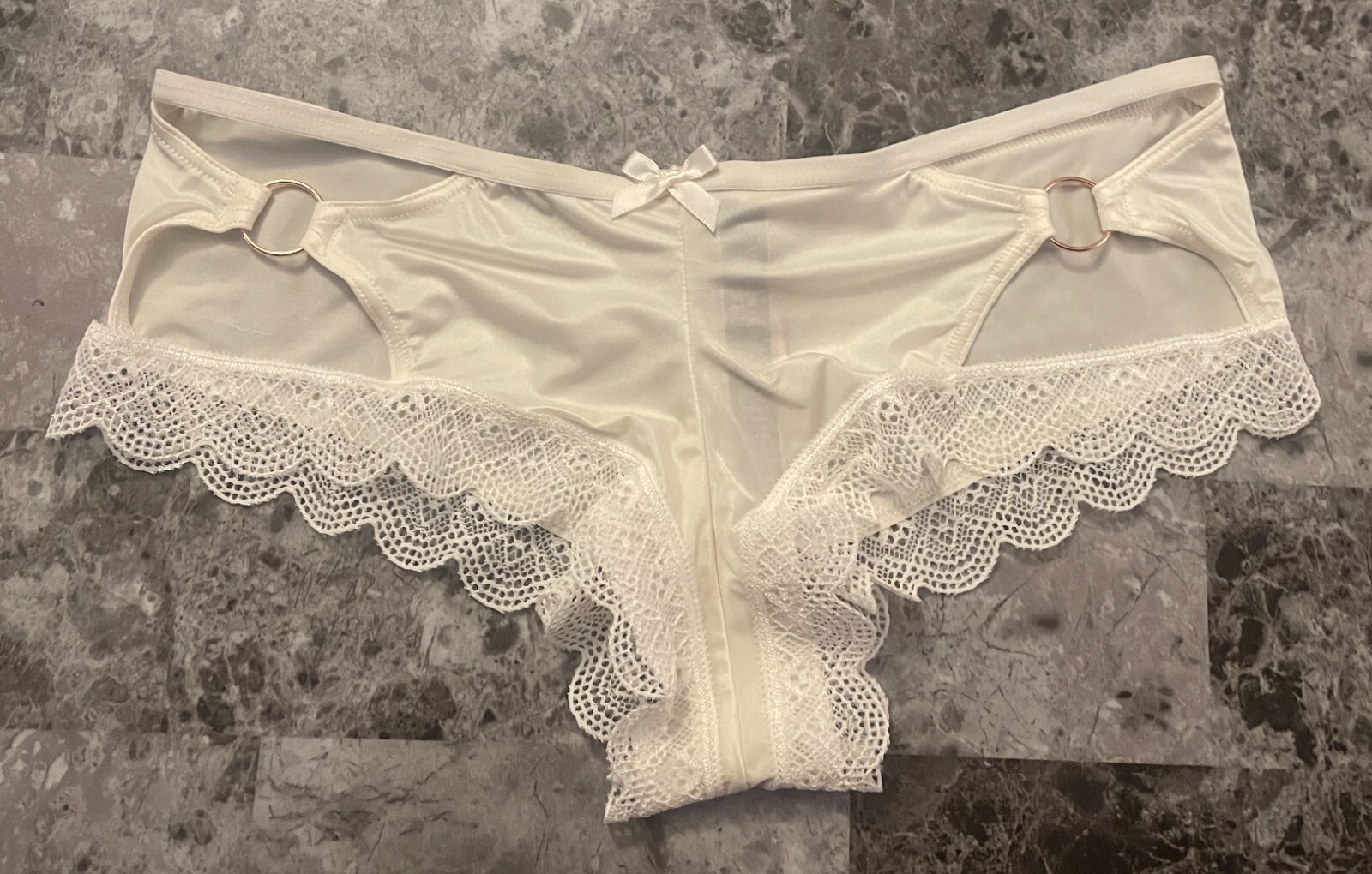 NWT VICTORIA’S SECRET S COCONUT WHITE LACE STRAPPY RING RARE CHEEKY PANTIES
