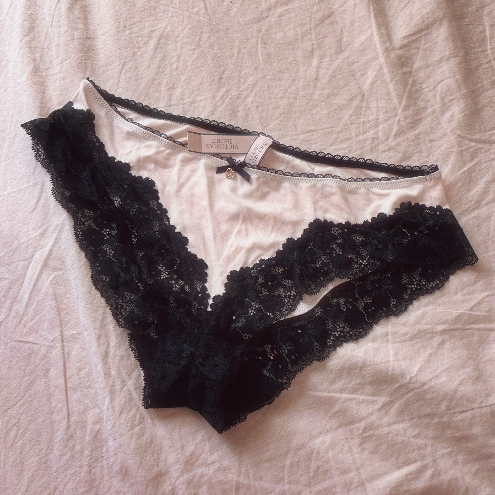 Victorias Secret Pink Lace Trim Bikini Panties L Large Pale Blush Gold Heart Bow