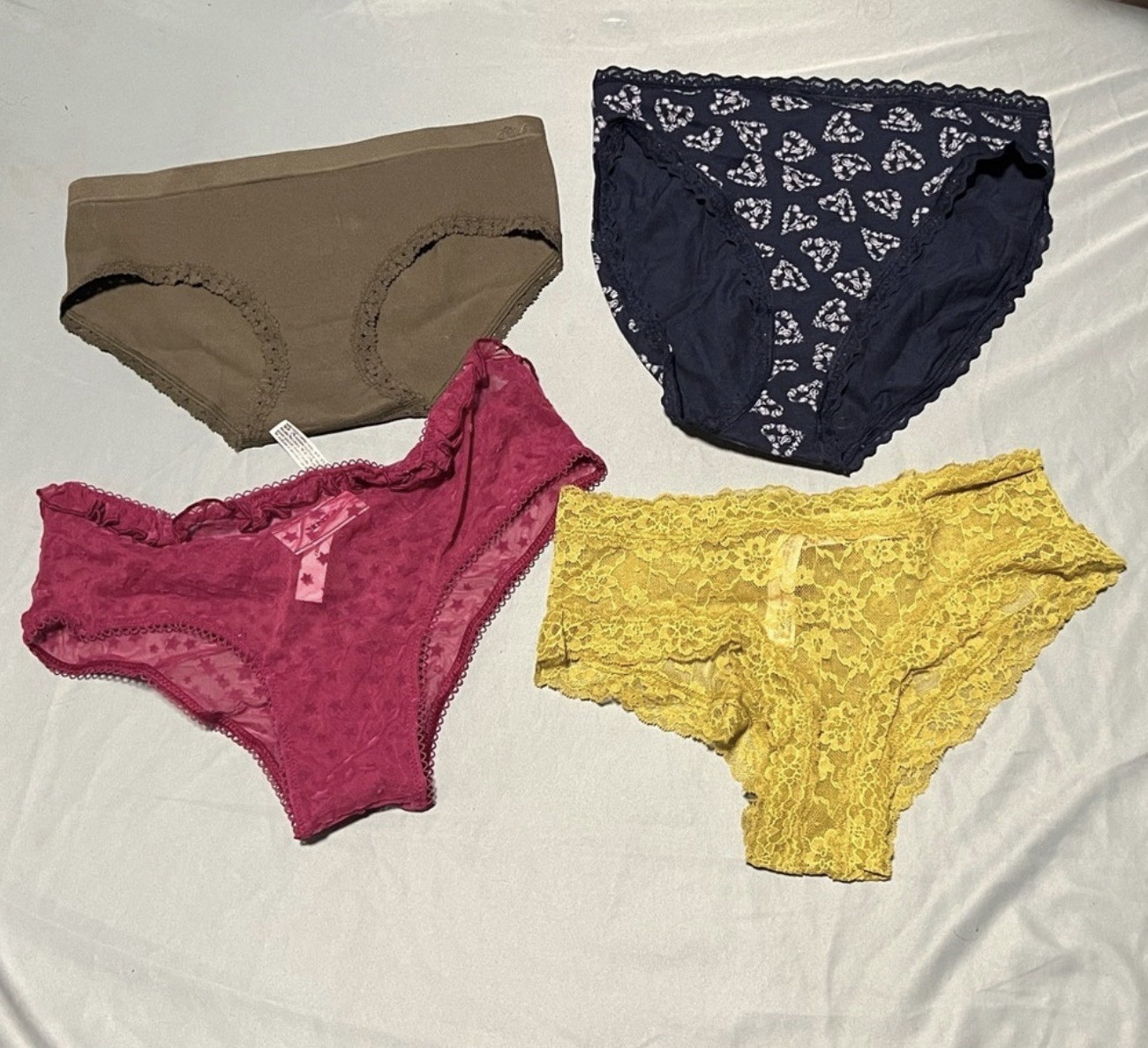 PINK Women’s Bikini Panties Size S 7-Pack Multicolor Lace Hearts Stretch