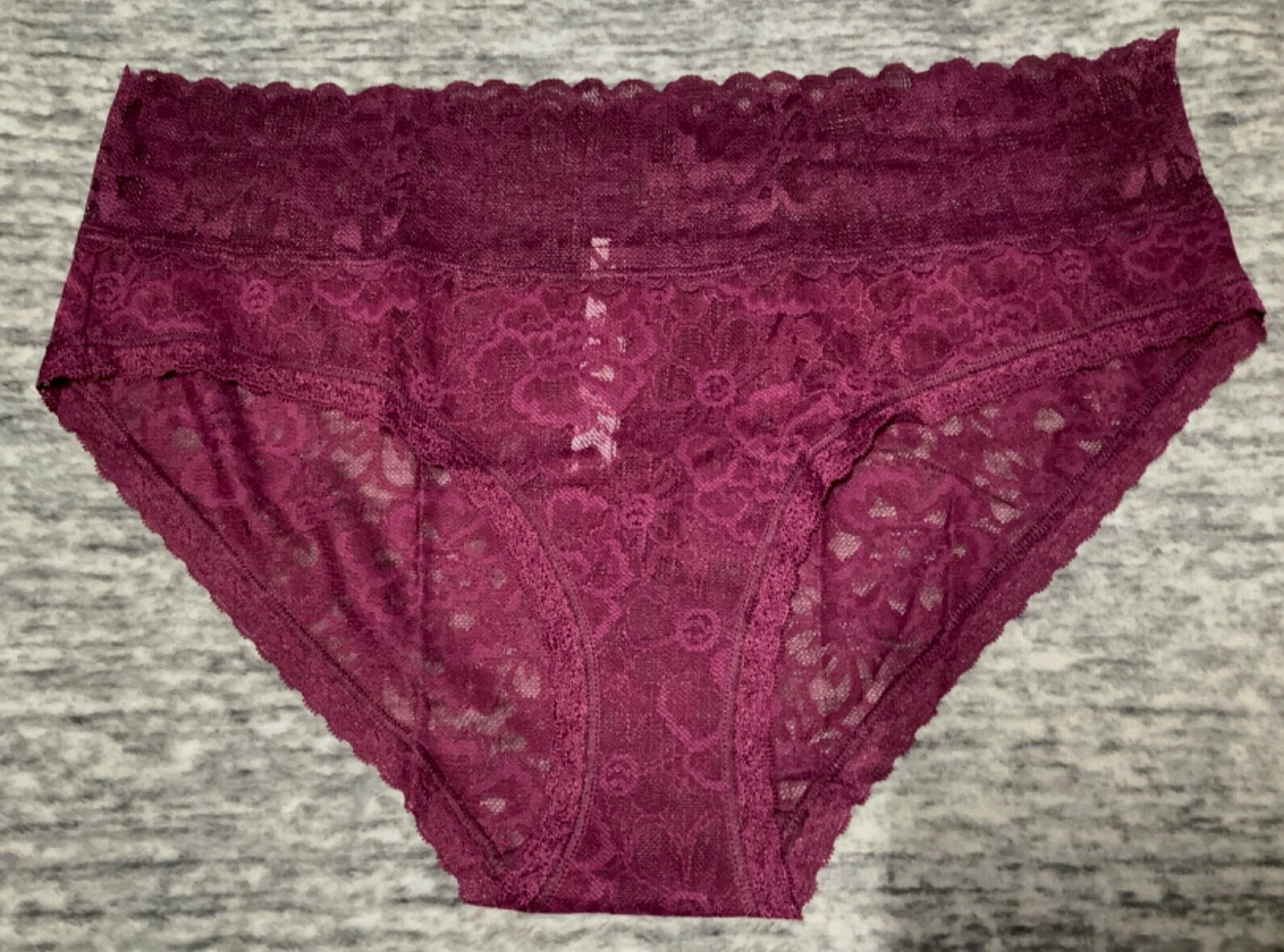 Victoria’s Secret Floral Lace Hiphugger Hipster Panties Kir Burgundy Maroon L