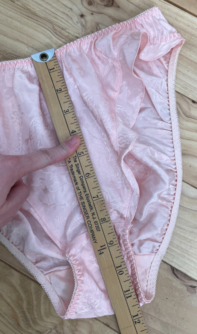 Vintage Victoria’s Secret Satin Panties Womens M 6 Pink Ruffle Gold Label New