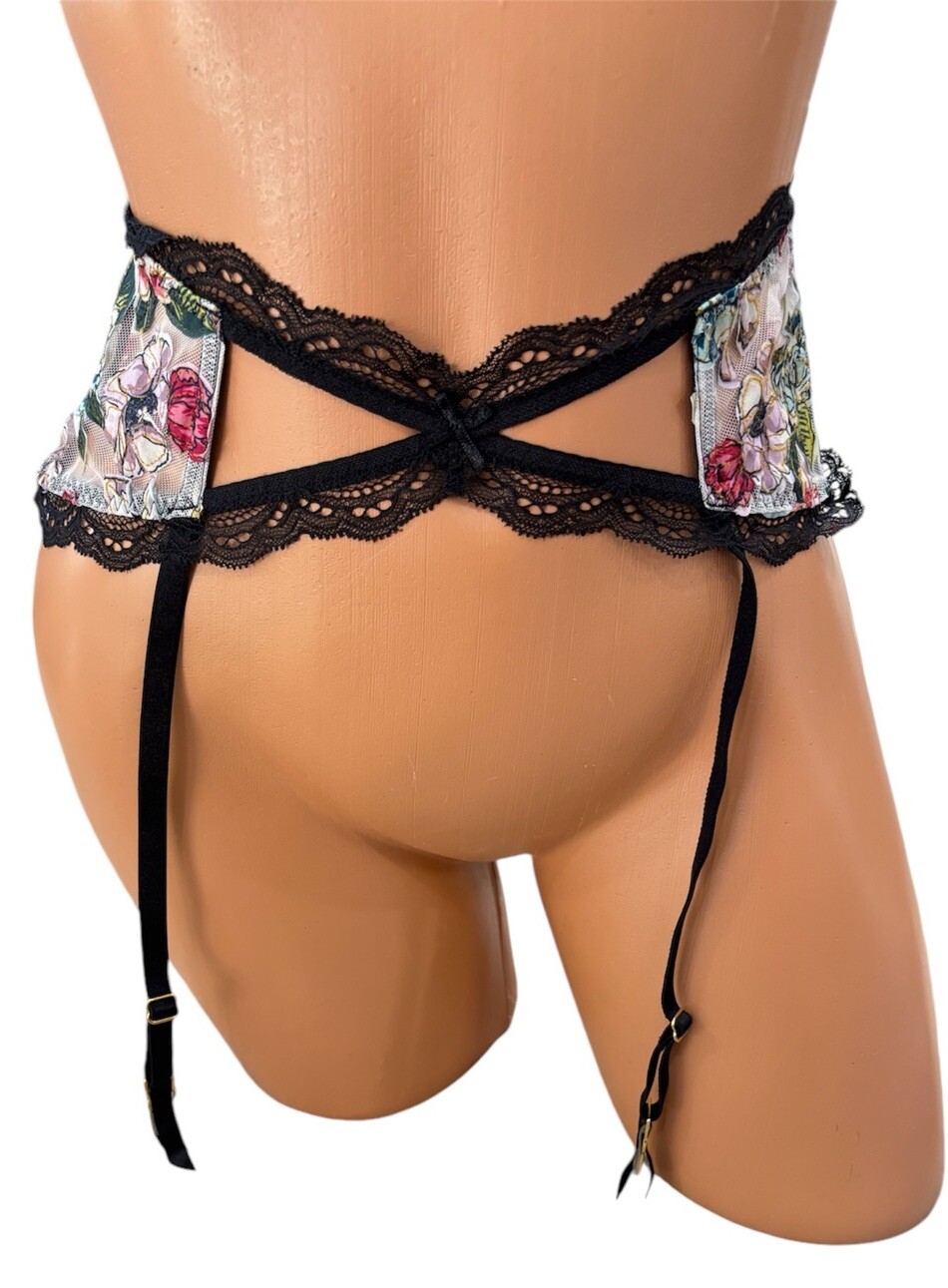 Victoria’s Secret Very Sexy Black & Floral Garter Belt Size M/L