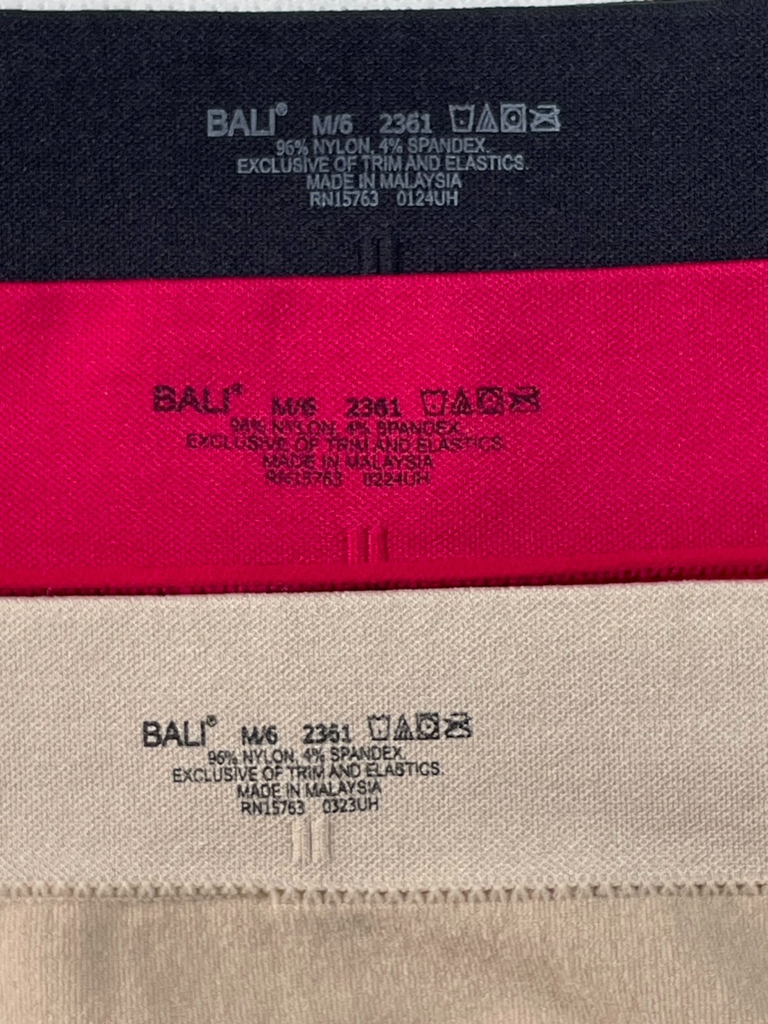 NWT 3-Pack Bali Women’s M/6 One Smooth U All Over Smoothing Brief 2361 Assorted