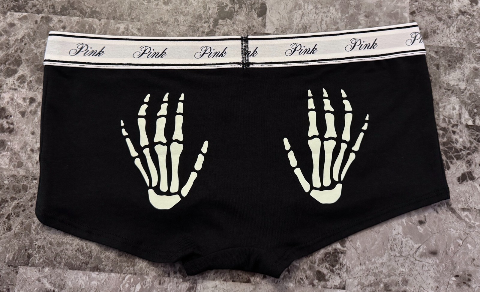NWT VICTORIA’S SECRET PINK GLOW IN THE DARK SKELETON HALLOWEEN BOYSHORT PANTIES