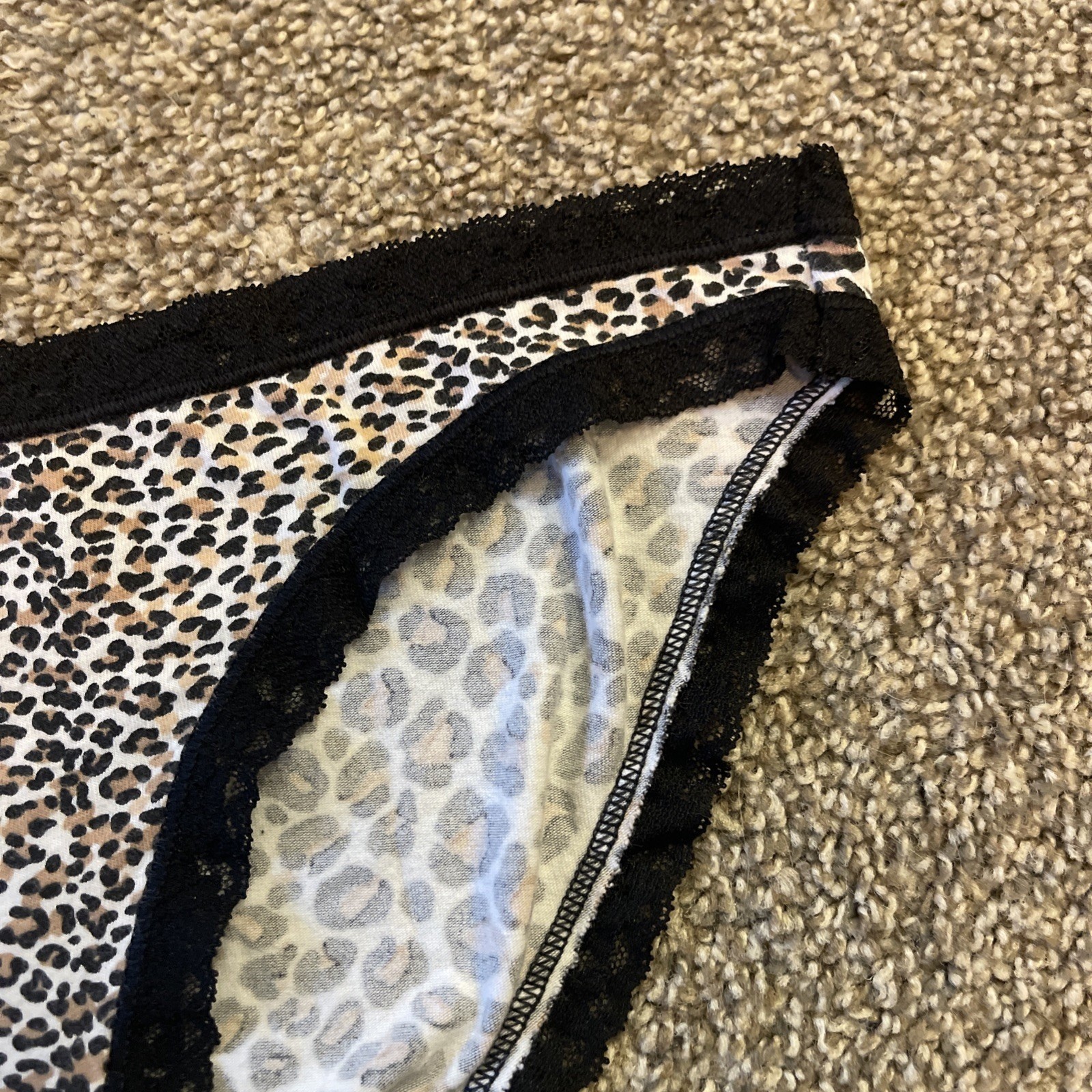 Vtg Victoria’s Secret Black Leopard Lace Trim Bikini Panties Med Animal Print