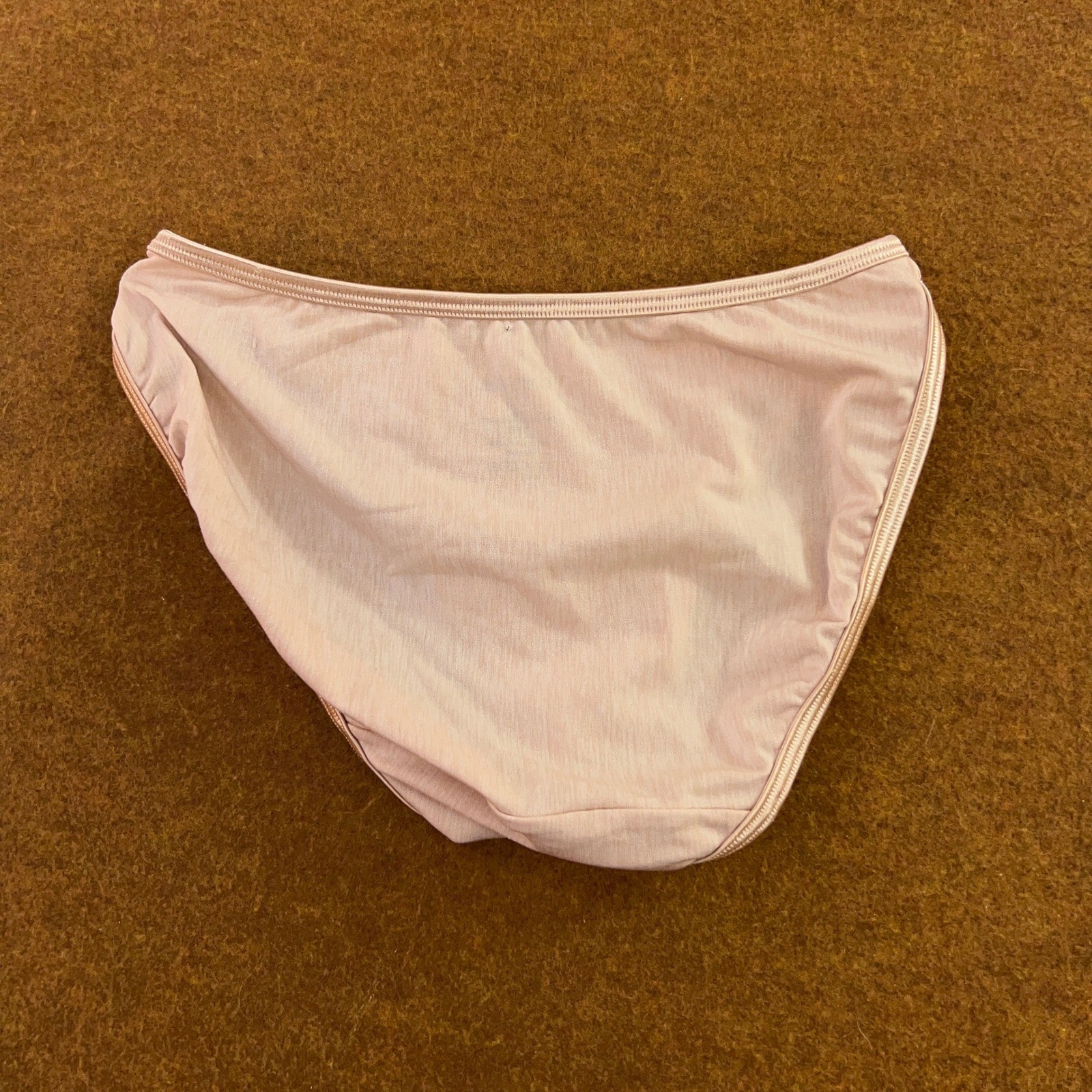 Vanity Fair Womens 5/S Beige White Nylon Spandex Bikini Panties 2 Pack New