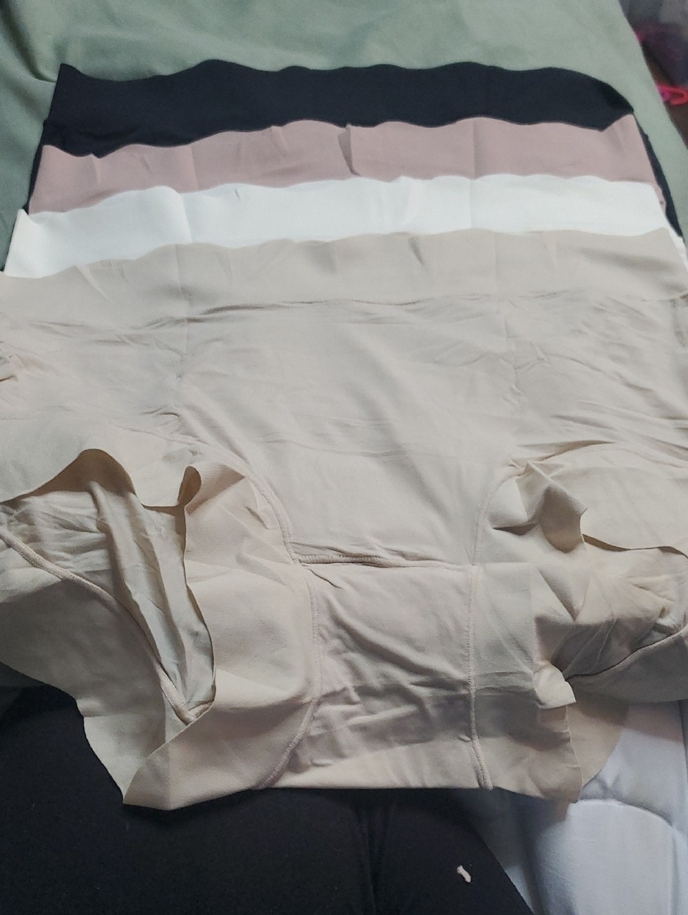 Beautiful Butter Soft Quality Panties With Darlibg Ruffle Legs And Waist Band