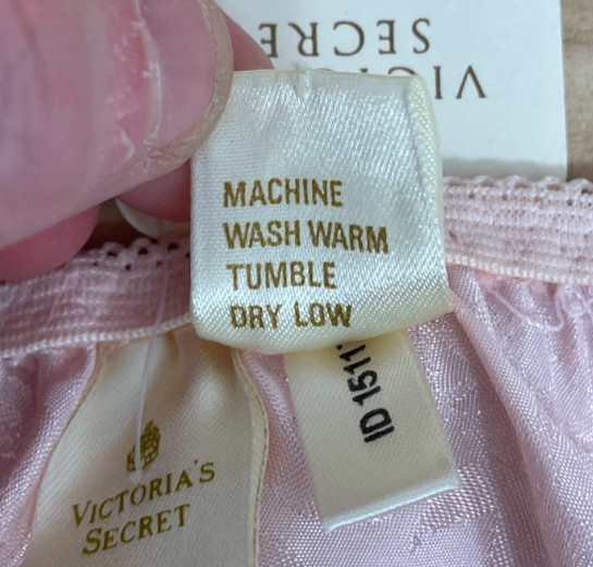 Vintage Victoria’s Secret Satin Panties Womens M 6 Pink Ruffle Gold Label New