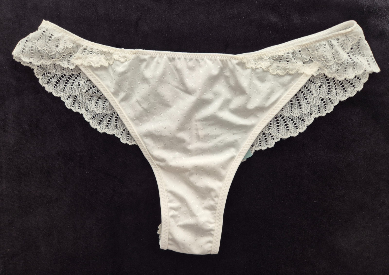 NEW Intimissimi Satina & Lace Brazilian Briefs Ivory Size M