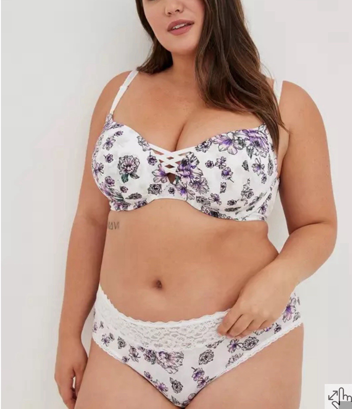 Torrid 3 Second Skin Mid-Rise Hipster Lace Trim Mini Lattice Back Panty 3x
