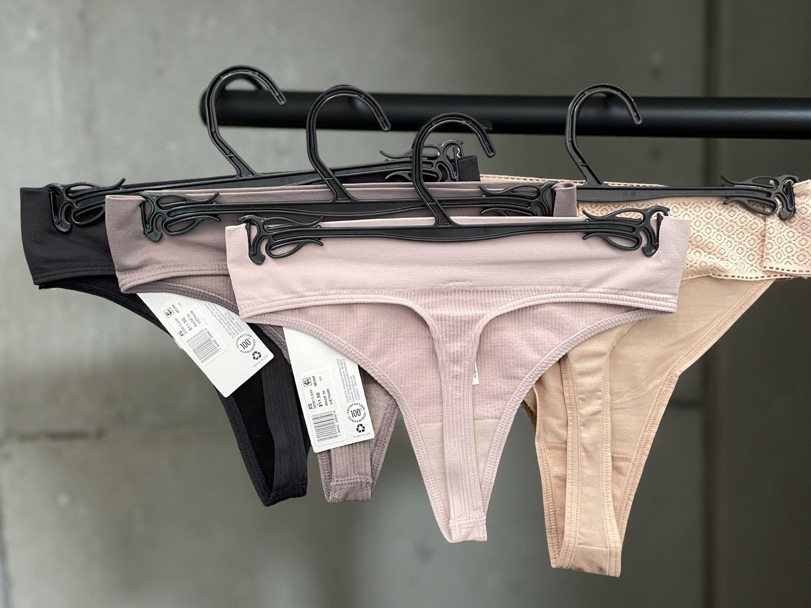 Jockey Seam free Rib & Soft Touch Lace Thongs in Pink Twilight, Sand, Black New