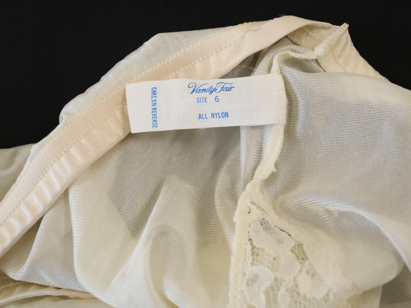 Vanity Fair VTG 80s-90s 100% Nylon Silky High Cut Brief Panty MEDIUM