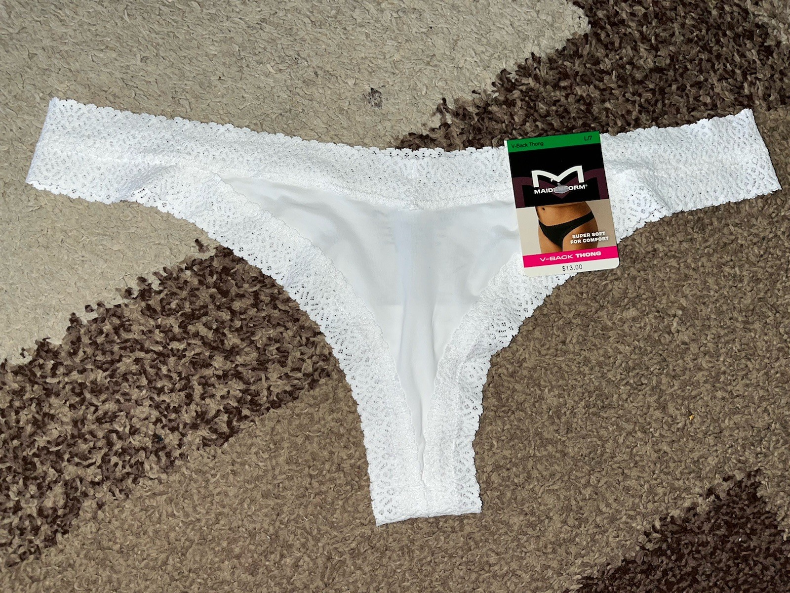 NWT Maidenform White V-Back Thong Panty Large 7 DMMVBT