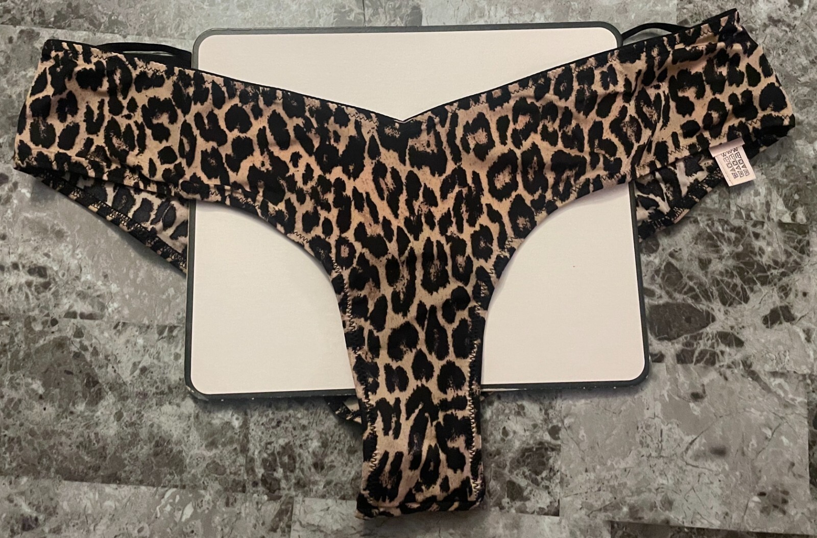 NWT VICTORIA’S SECRET LEOPARD CHEETAH SATIN SMOOTH STRAPPY BACK CHEEKY PANTIES