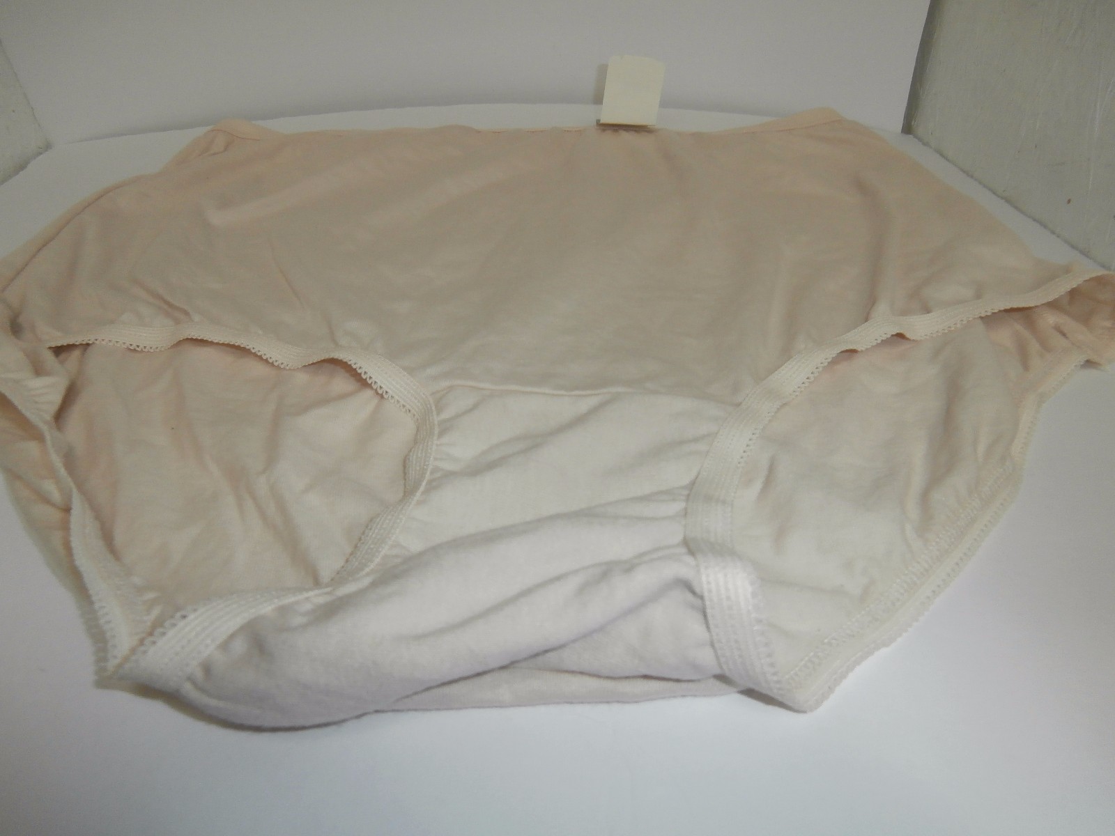 Vanity Fair Women’s Perfectly Yours Brief Panty 15318 Candle Glow 7/L New!!!!
