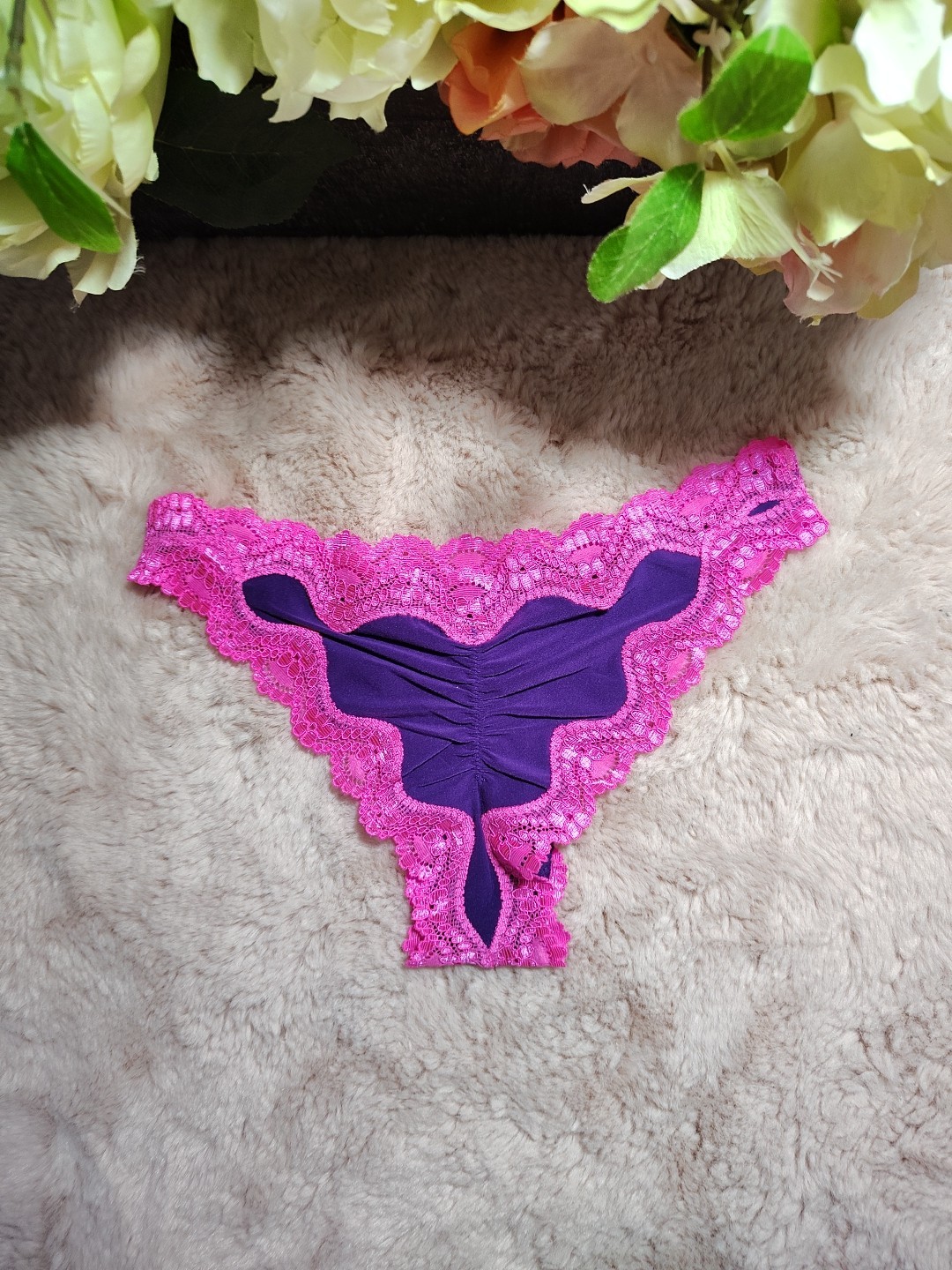 Rare Victoria’s Secret Sexy Little Thing Rushed Back Itsy Cheekini MD, Shine Bow