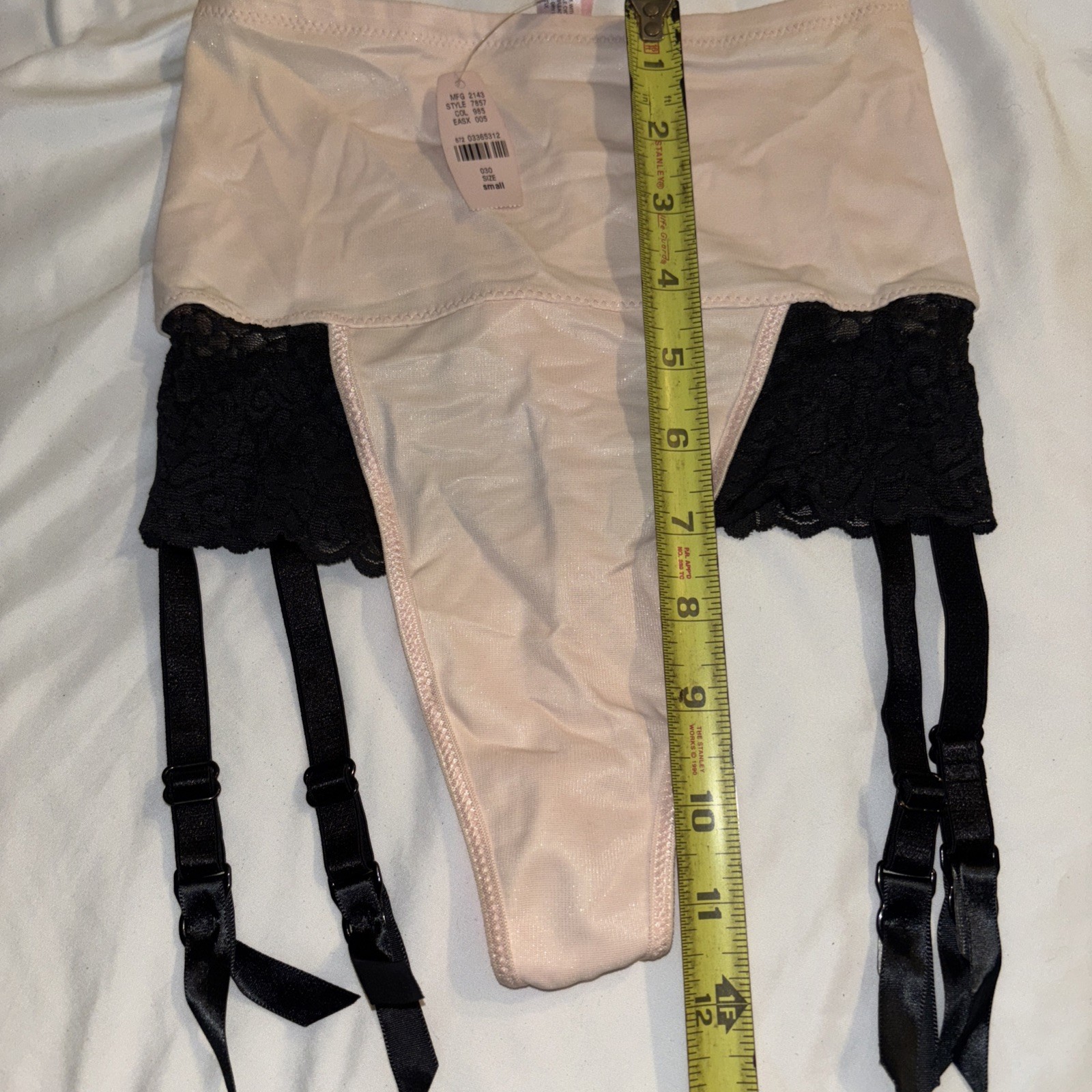 Victoria’s Secret VTG Y2K 90s Size Small Silky High Cut Garter Thong Panty Nwt
