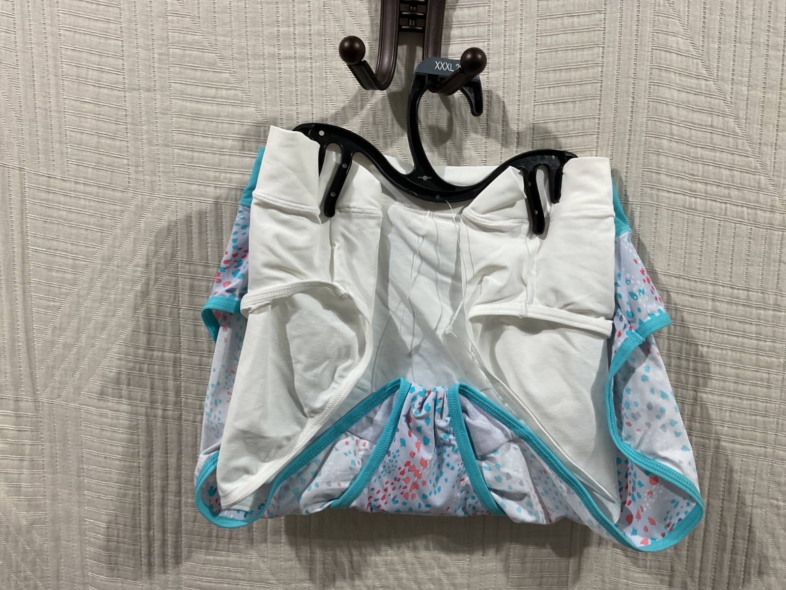kindly 2pk cross over high cut panties sizes 20,22 new