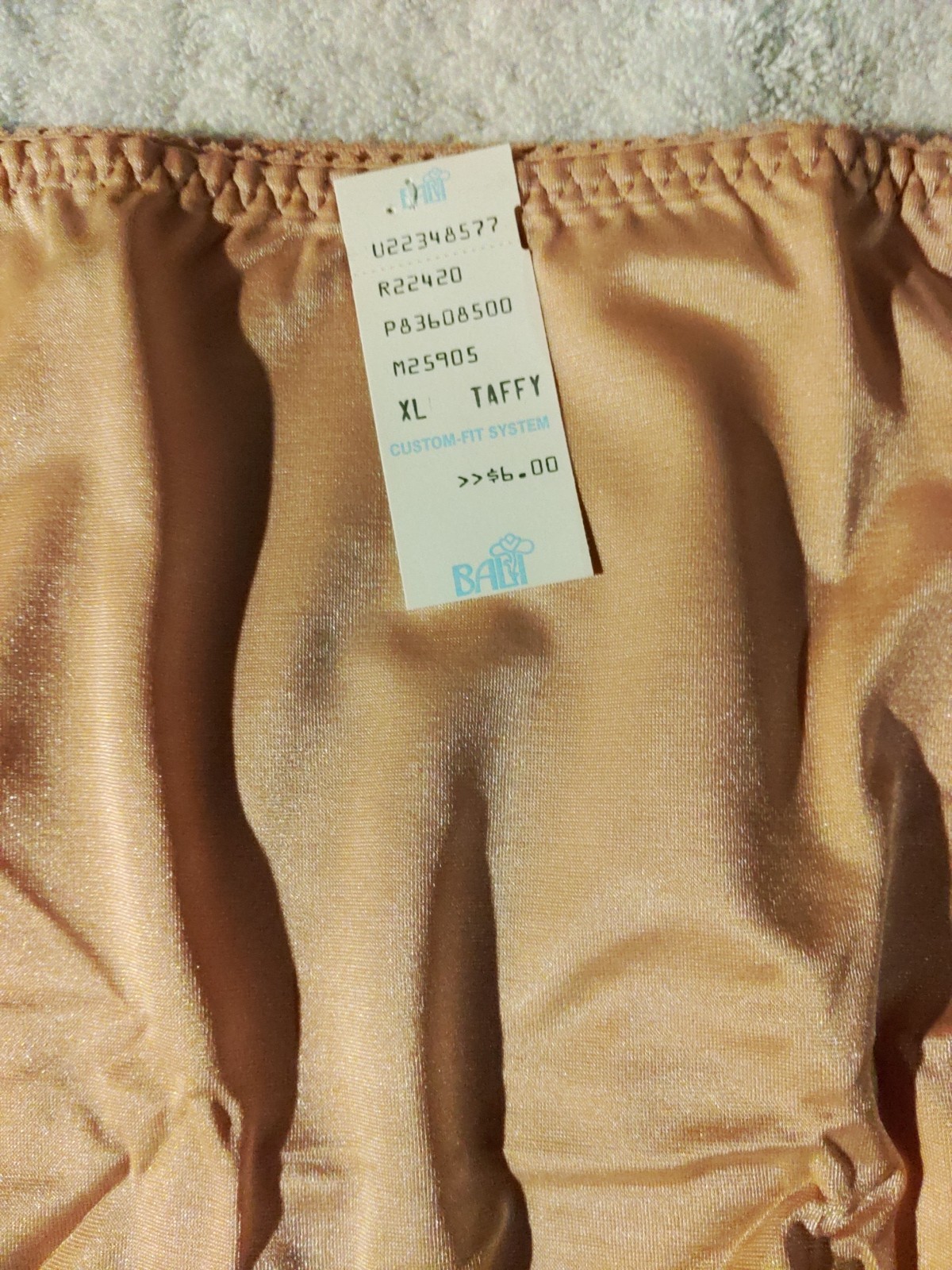 Bali “Something Else” Brief Panties Size 8 85% Antron III Nylon 15% Lycra