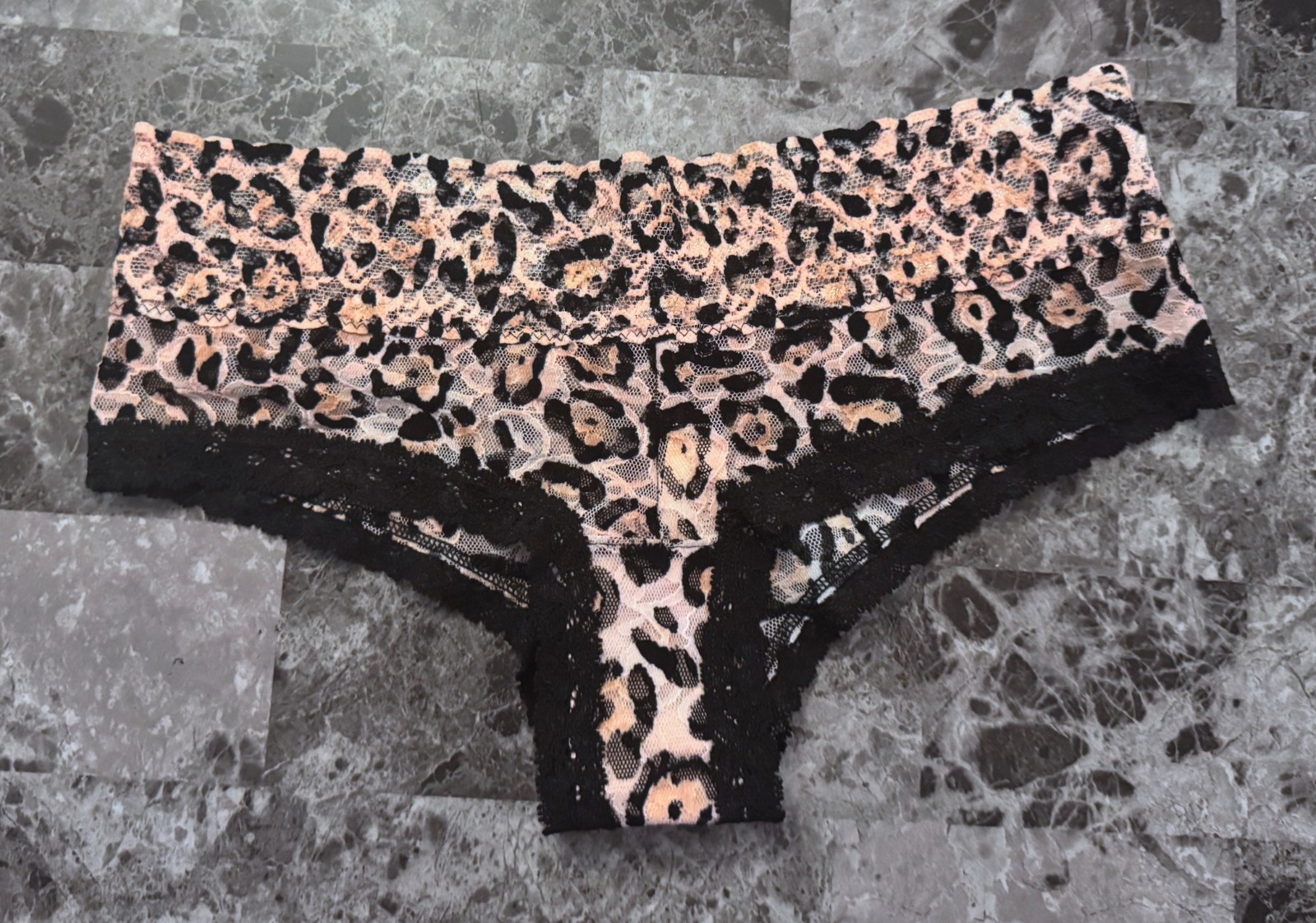 VICTORIA’S SECRET S PINK LEOPARD LACE THE LACIE RARE HIPHUGGER CHEEKY PANTIES