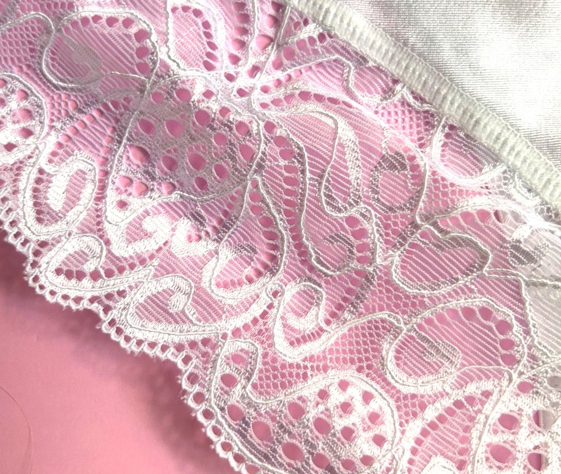 Women’s SizeS/M White Elegant Panties with Lace Comfort Bikini Panty with Lace