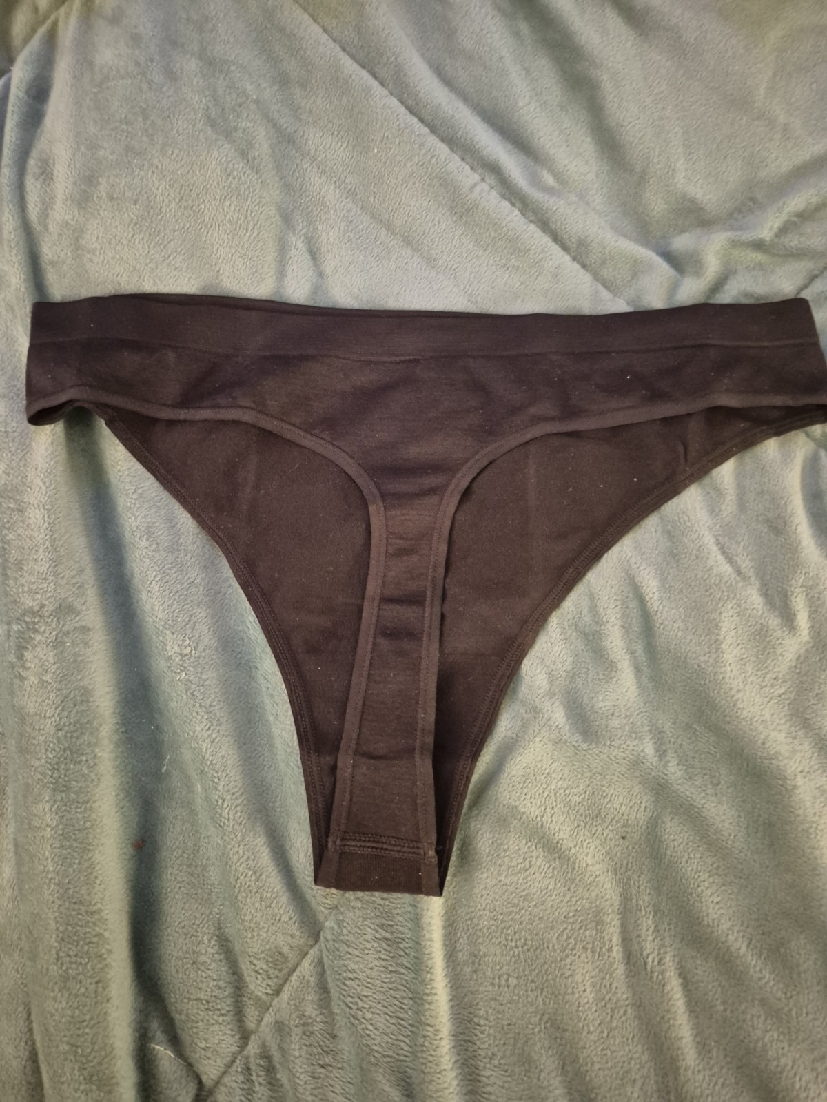Hanes Size 8 Black Thong