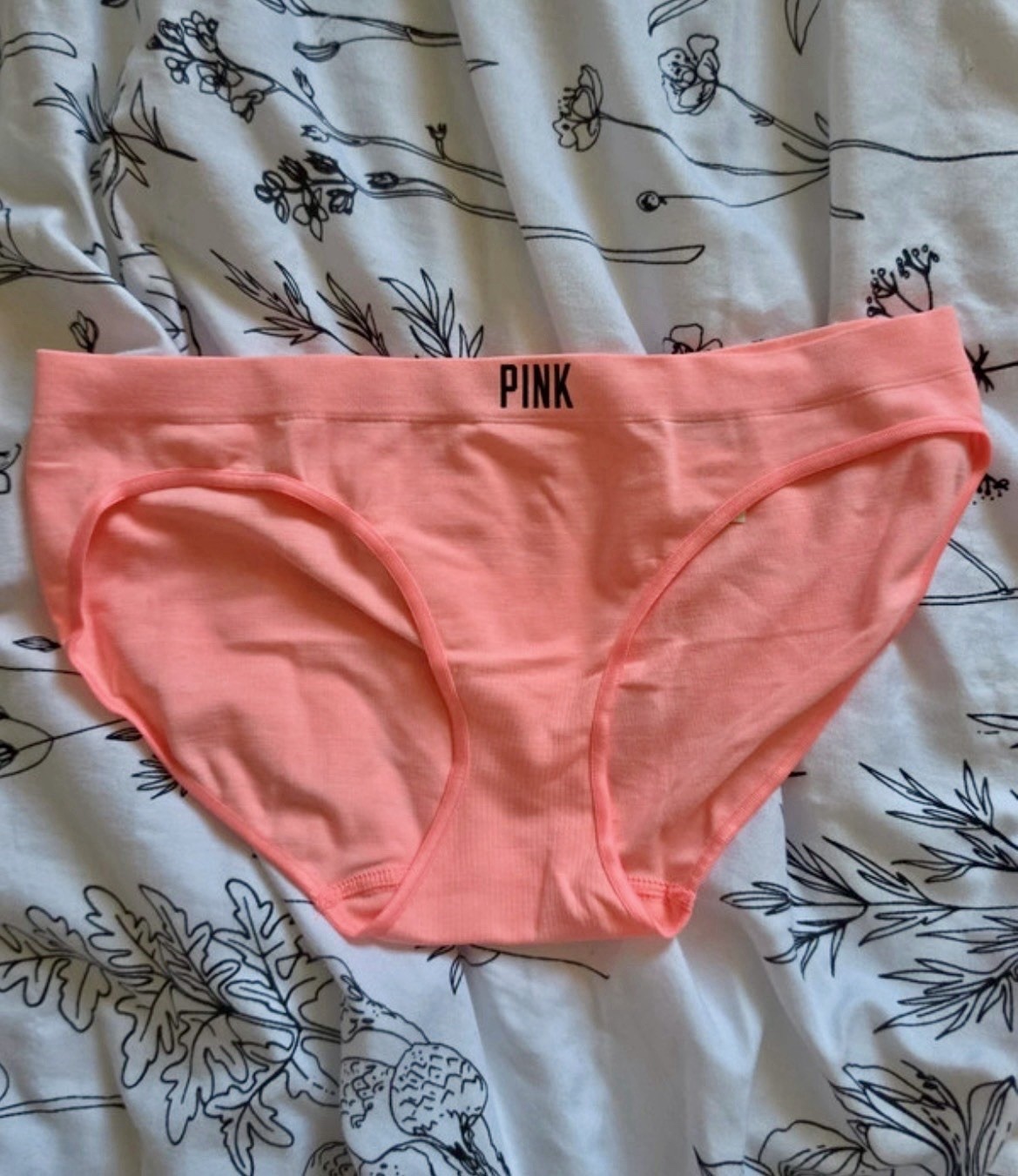NWT Vintage Victoria’s Secret PINK YOGA Coral Logo Seamless Bikini Panties Small
