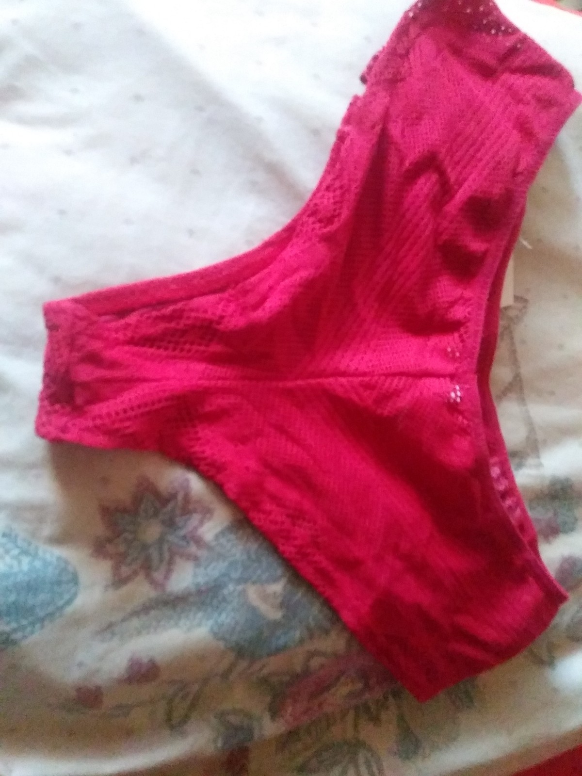 ARIANNE LINGERIE CAMISOLE AND PANTIES SIZE SMALL RED BURGUNDY KNIT NWT