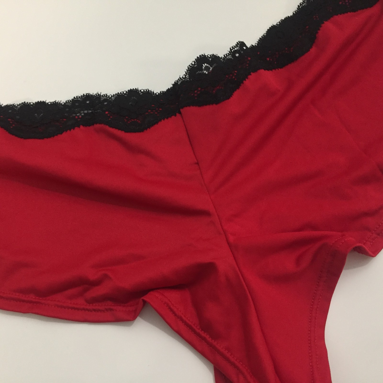 Sexy Red/Black top Lace front tie on Panties Frederick’s of Hollywood Size XXL
