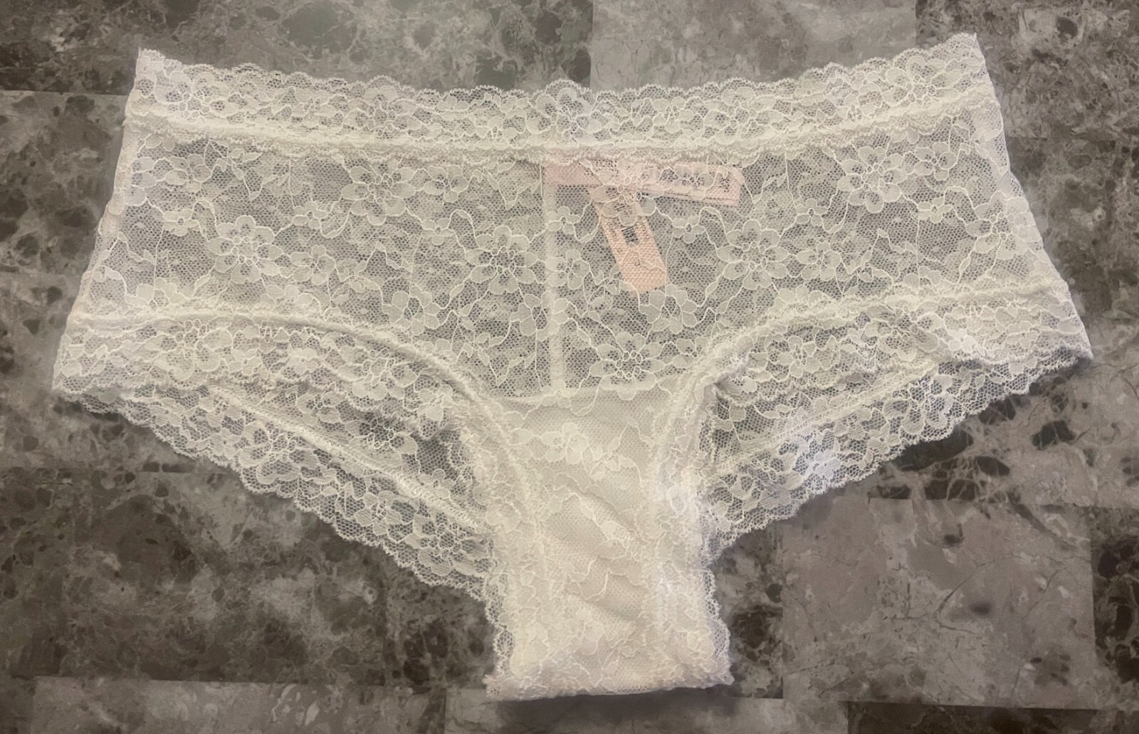 NWT VICTORIA’S SECRET LARGE COCONUT WHITE FLORAL LACE CHEEKY PANTIES